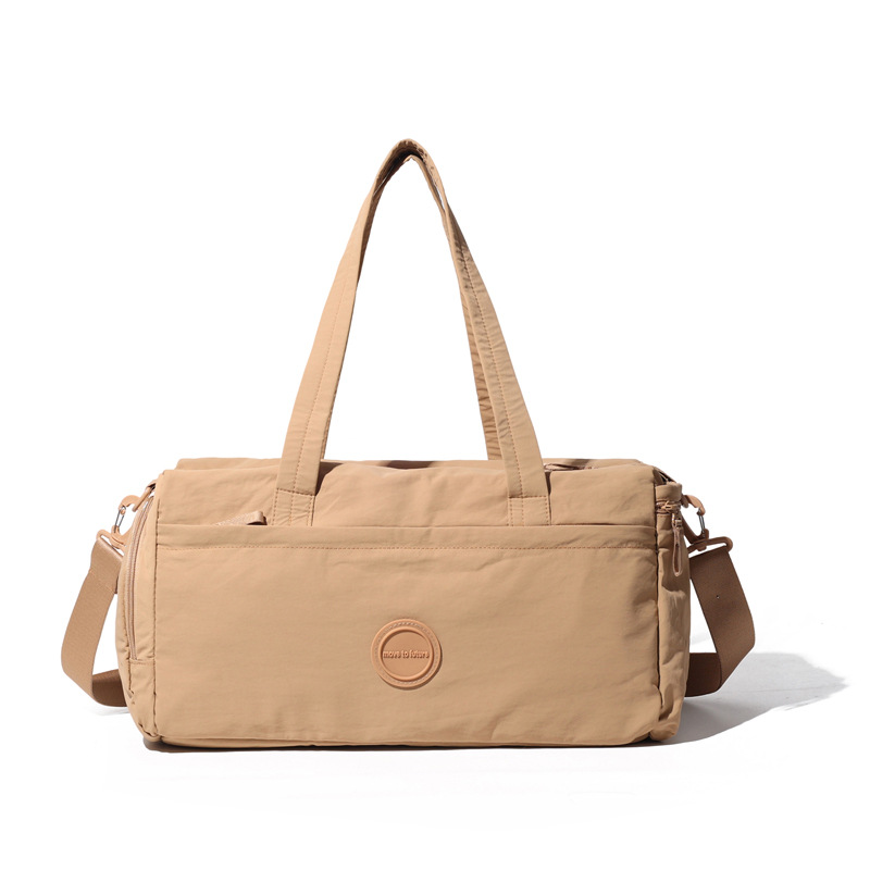 The new crossbody bag is simple, versatile, lightweight and has a large capacity. It is made of nylon fabric, a single-shoulder mummy bag, a commuting travel crossbody bag, a fitness bag, a yoga bag and a storage bag Item Picture
