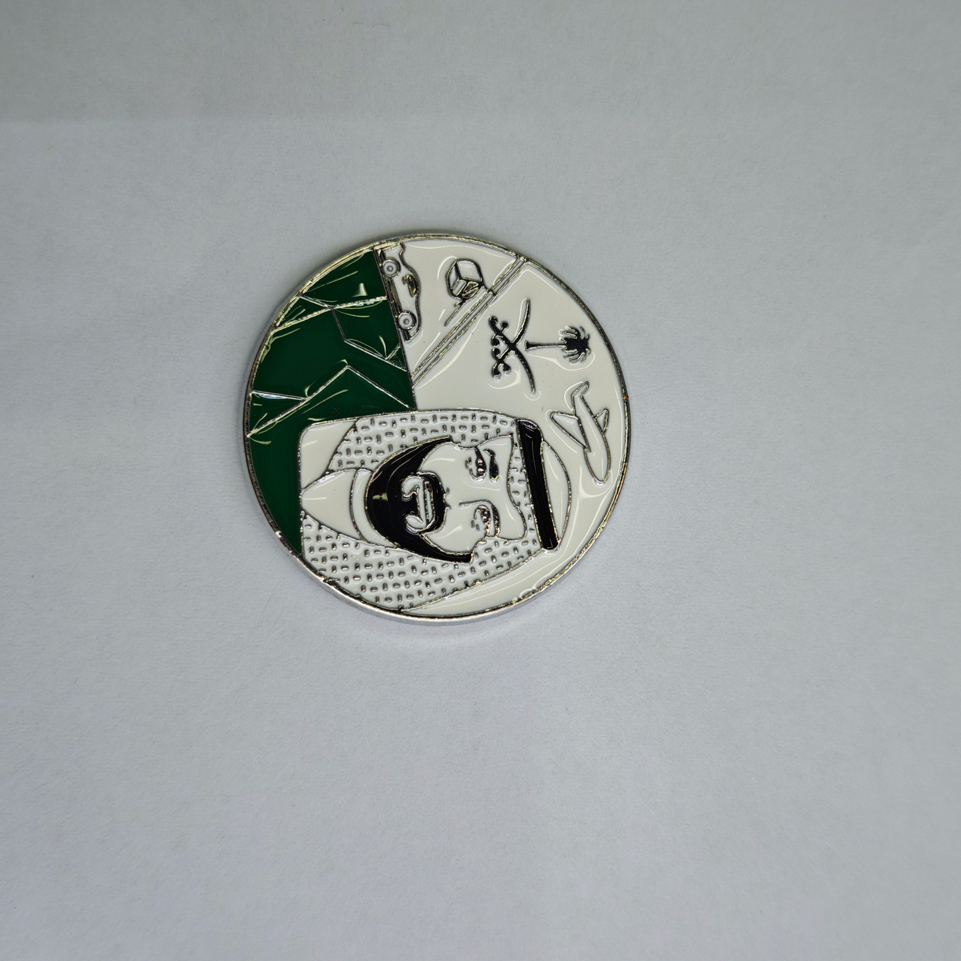 沙特锌合金热卖款徽章机耗材手机贴徽章可定制
