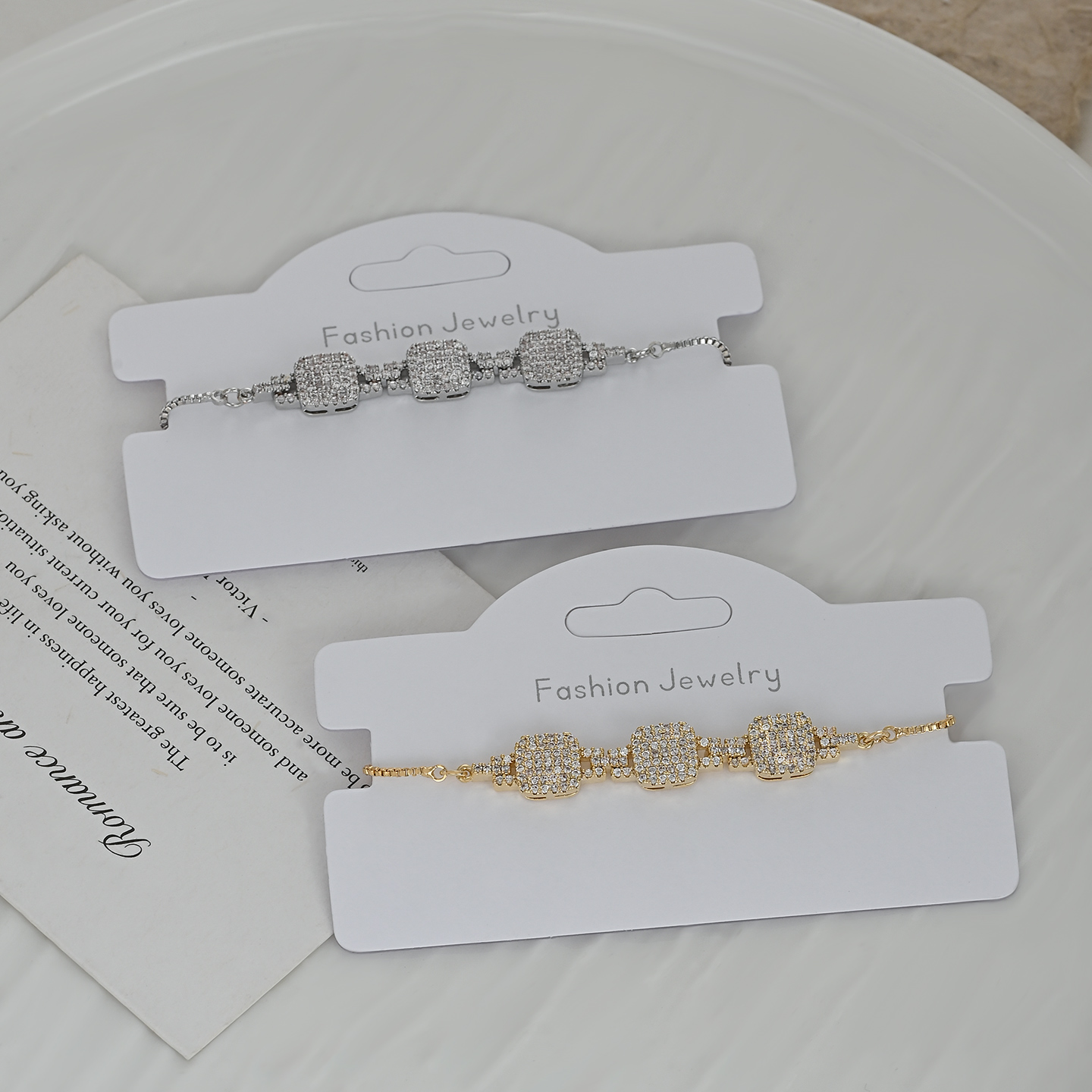 2026 new style of light luxury jewelry for women, geometric cube sugar adjustable pull-out bracelet wholesale stores