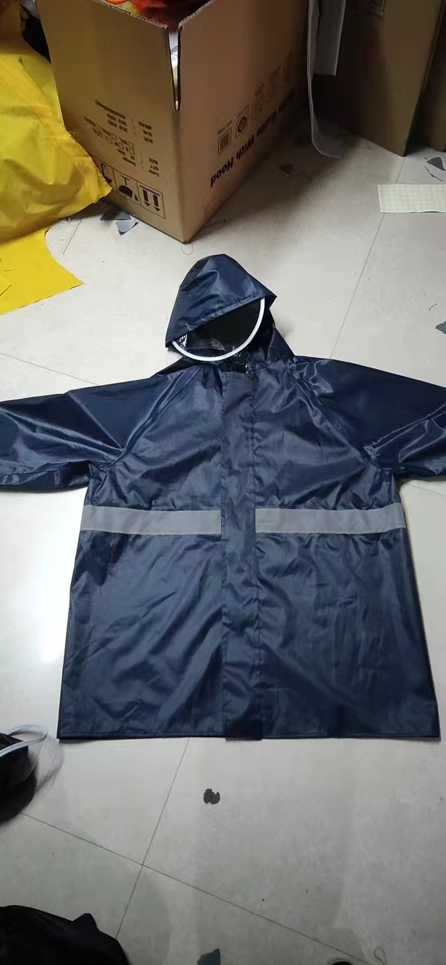 深蓝色雨衣男女通用防雨外套轻便折叠便携式