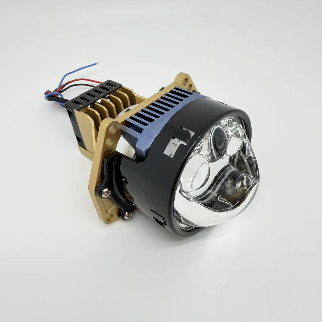 The headlamps of the car are equipped with three direct dual-light LED lenses, 68W high-power modified headlamps, and high and low beam laser headlamps pic 8