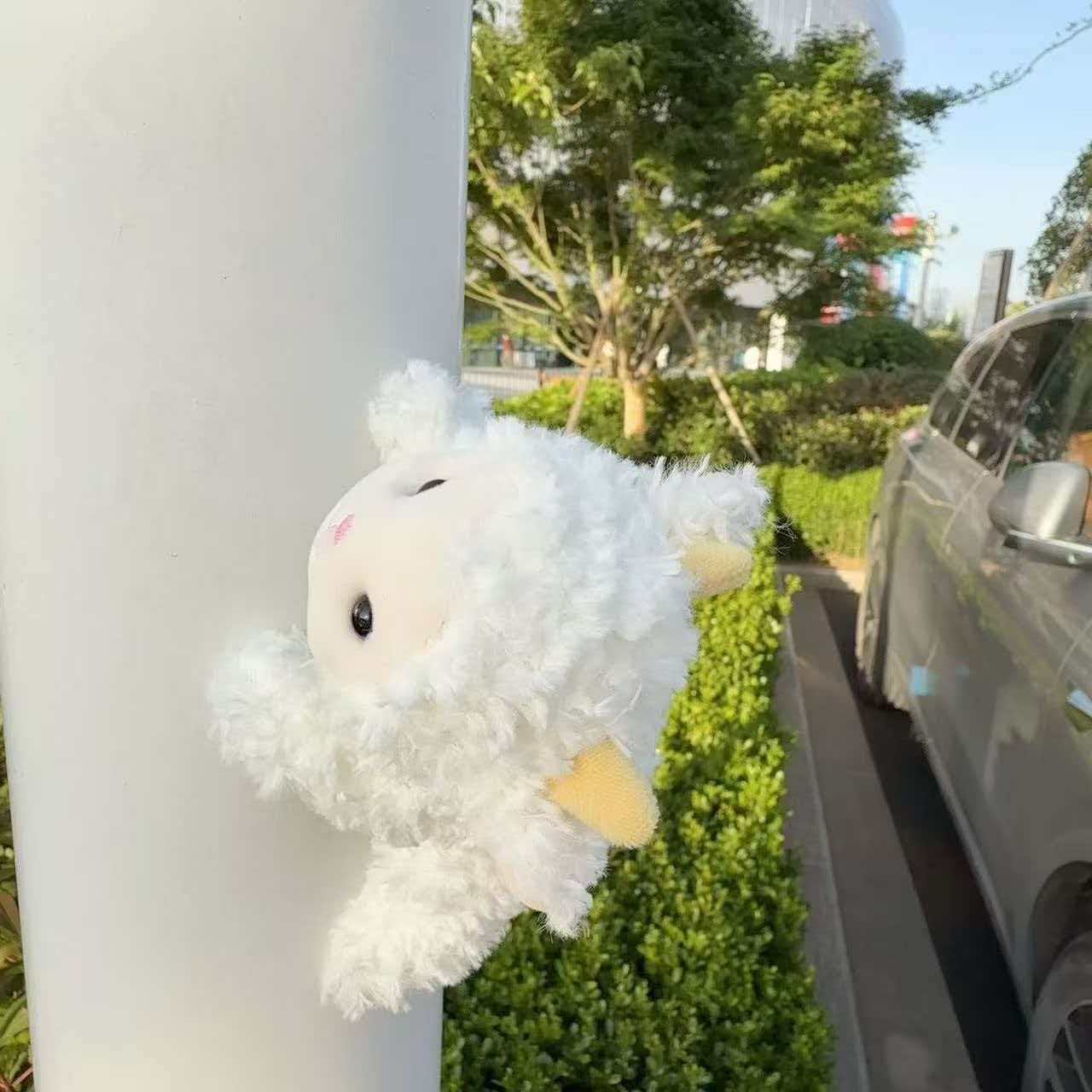 Very precious, soft and fragrant, magnetic fridge magnets with little sheep, white plush little sheep dolls, bionic doll sheep, wedding small gifts, table companions, dolls and souvenirs