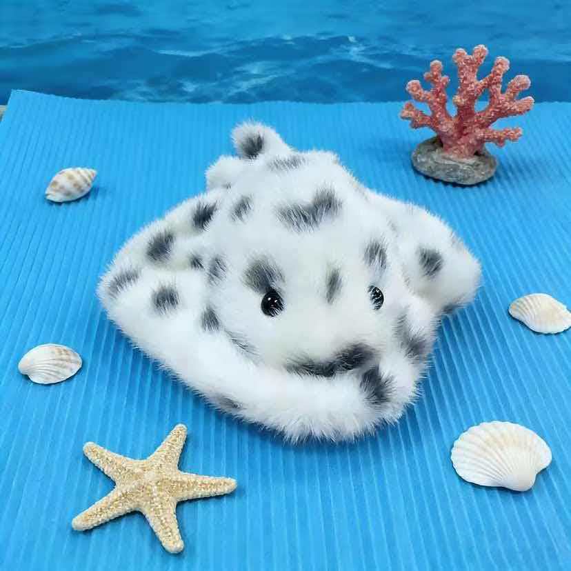 Extraordinary baby, soft and fragrant, Ray fish magnetic refrigerator sticker, plush doll, toy table companion doll, cute and fun gift choice, magnetic plush doll switch decoration, home cute wall-mounted style