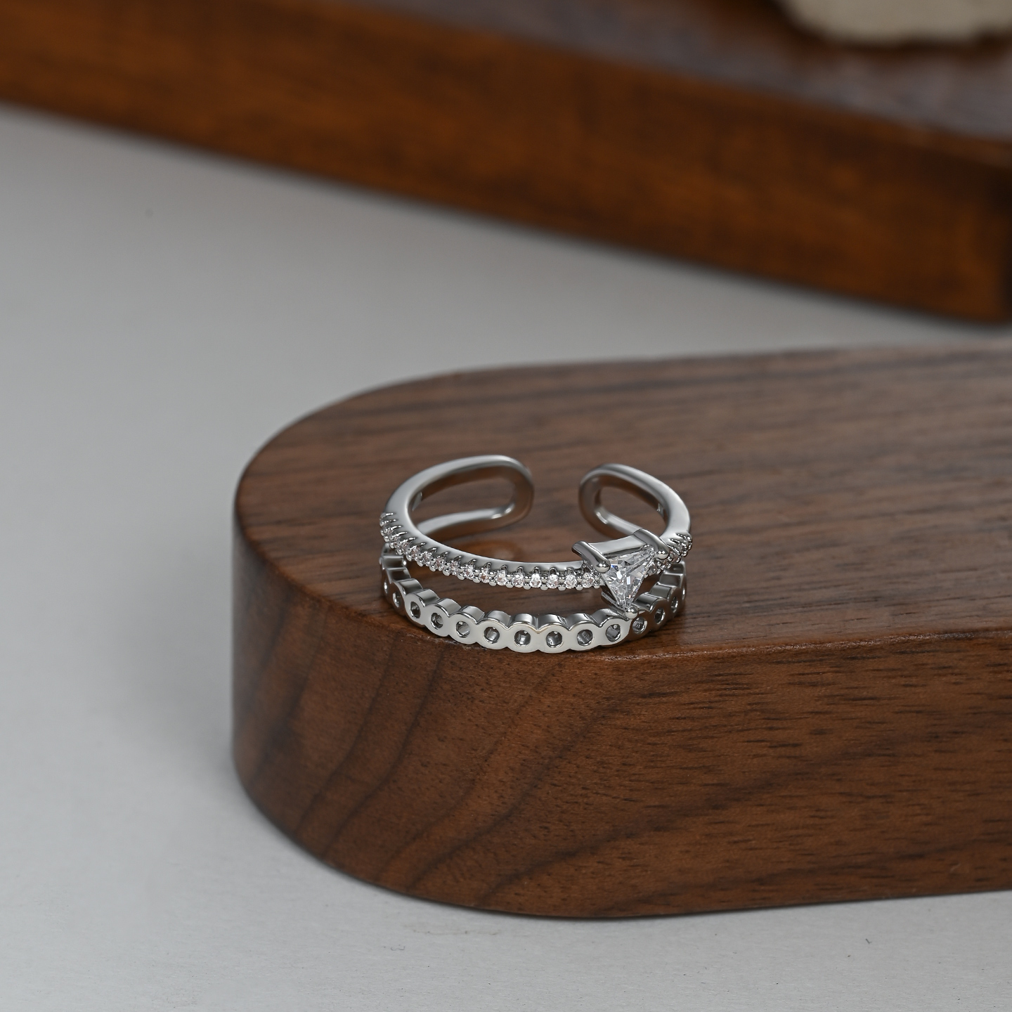 A new double-layer hollowed-out high-end opening design everyday versatile ring for summer 2026 Application Scenario
