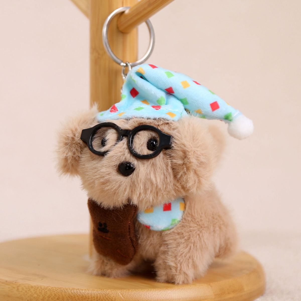 Cute cartoon goodnight glasses, creative puppy, 4-inch plush pendant, claw machine, doll, key pendant, car schoolbag, hanging accessory, gift, cartoon transformation keychain, dress-up doll, hanging accessory, plush toy, cute wholesale Item Picture