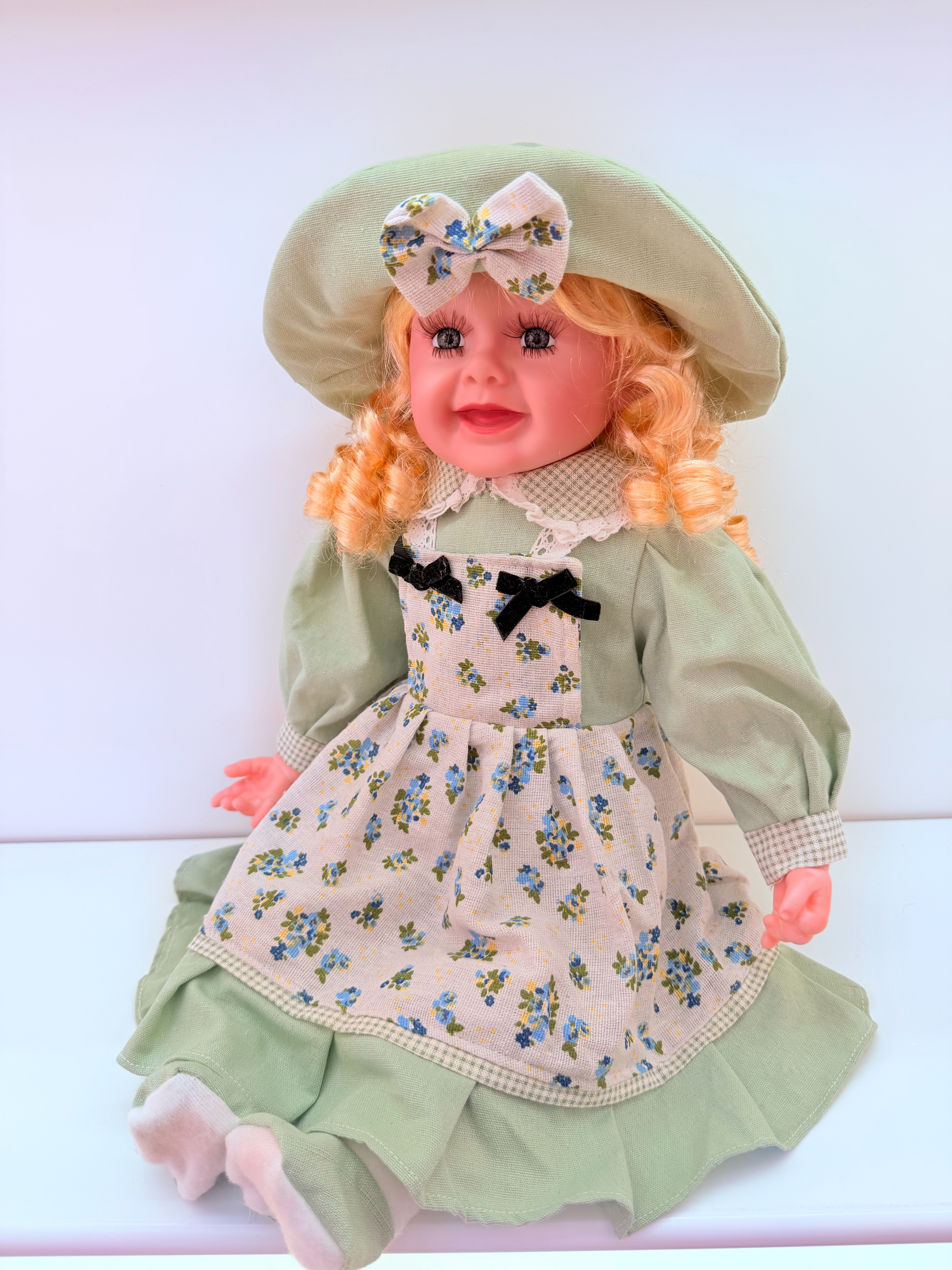 Muñeca musical de 24 pulgadas de la serie de muñecas de corte de varios tipos de traje mixto comercio exterior estilo explosiva Item Picture