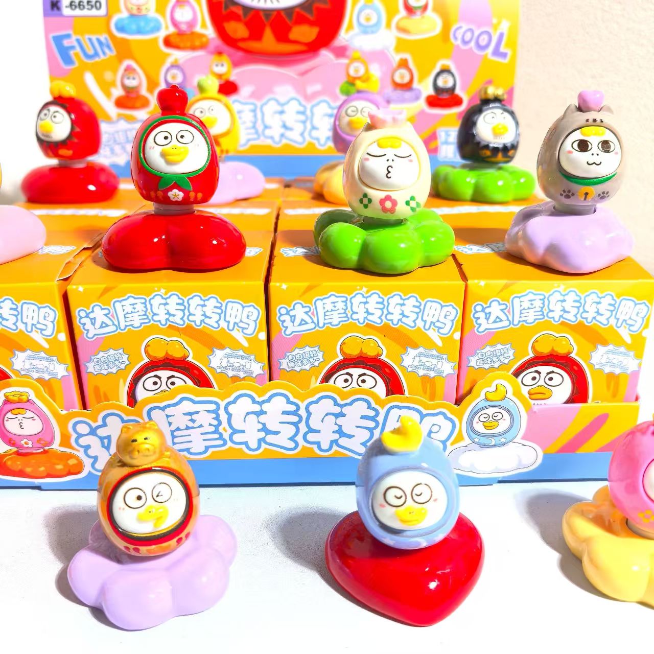 Damo Zhuanzhuan Duck Zhuanzhuan Blind Box Cartoon Trendy toys Desktop decorative figurines Application Scenario