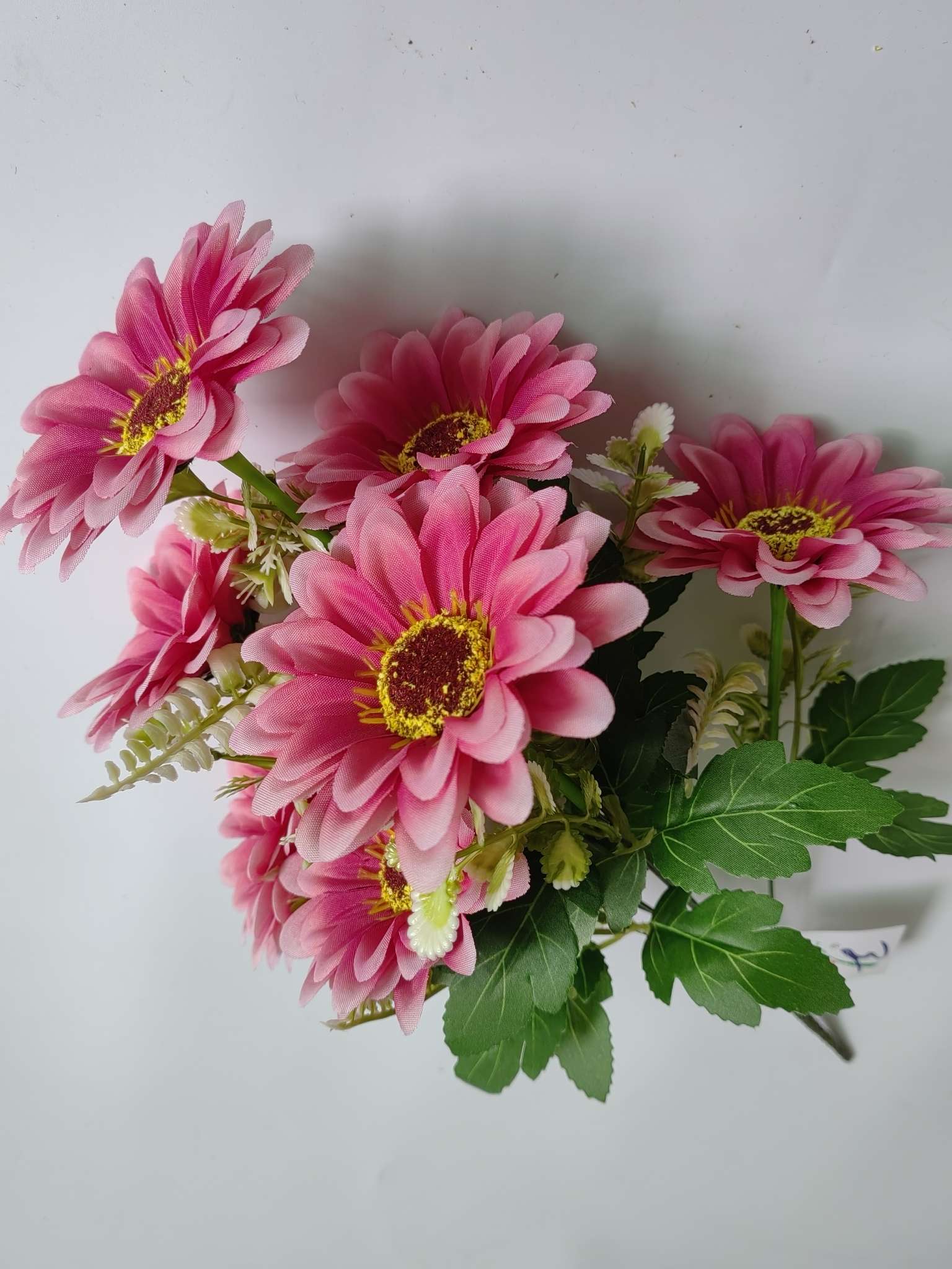 White Daisy bouquets, birthday gifts, Mother's Day carnations for delivery detail image 6