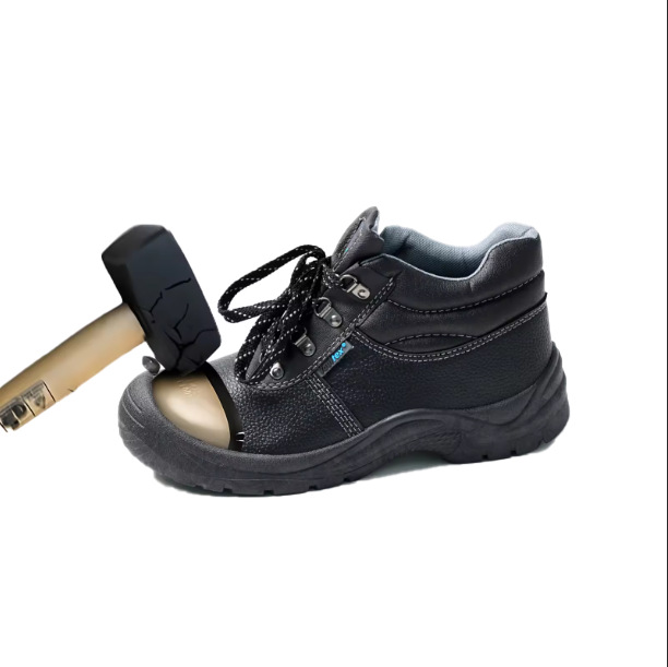 VAULTEX steel head protection is anti-slip, anti-crush, anti-static, lightweight and safe. Customized wholesale labor protection is available Application Scenario