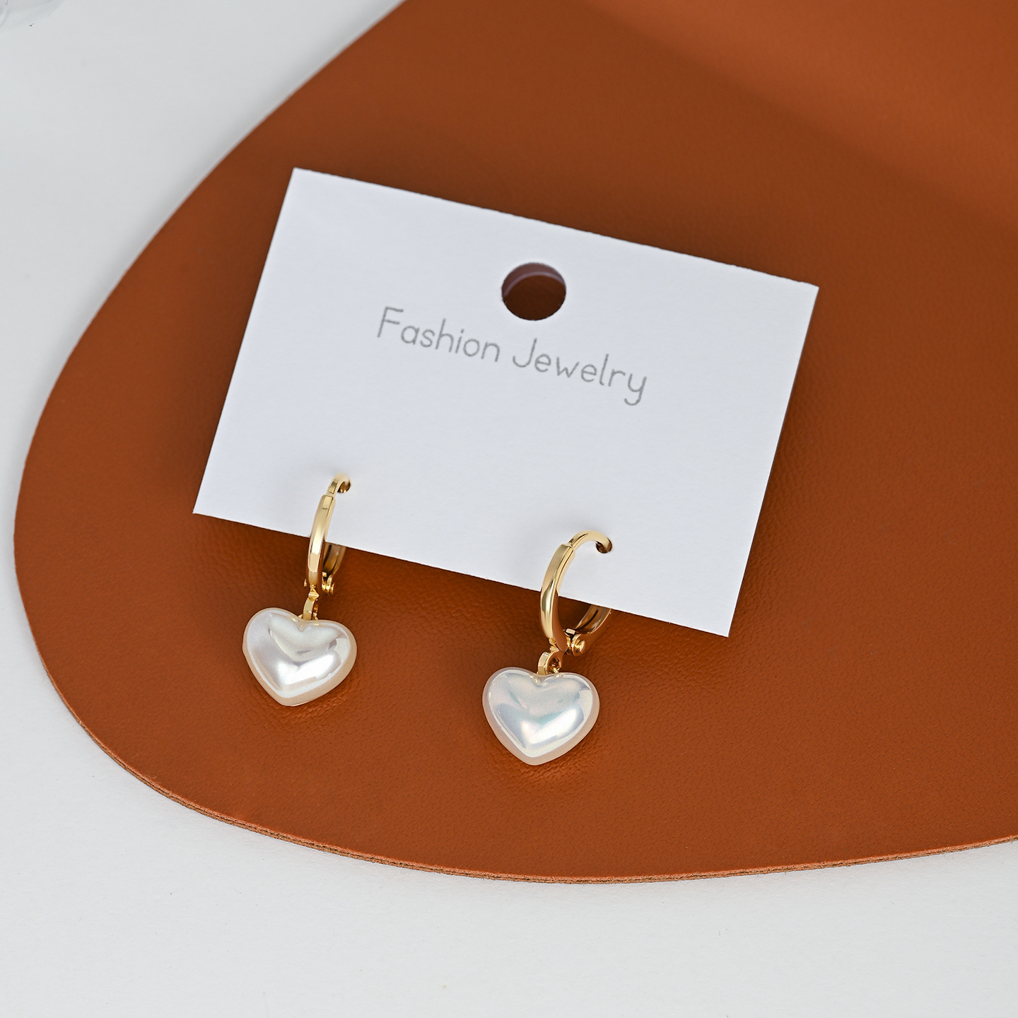 Wholesale of 2026 new minimalist style heart-shaped Mermaid Girl earring daily date wear heart-shaped earrings Application Scenario