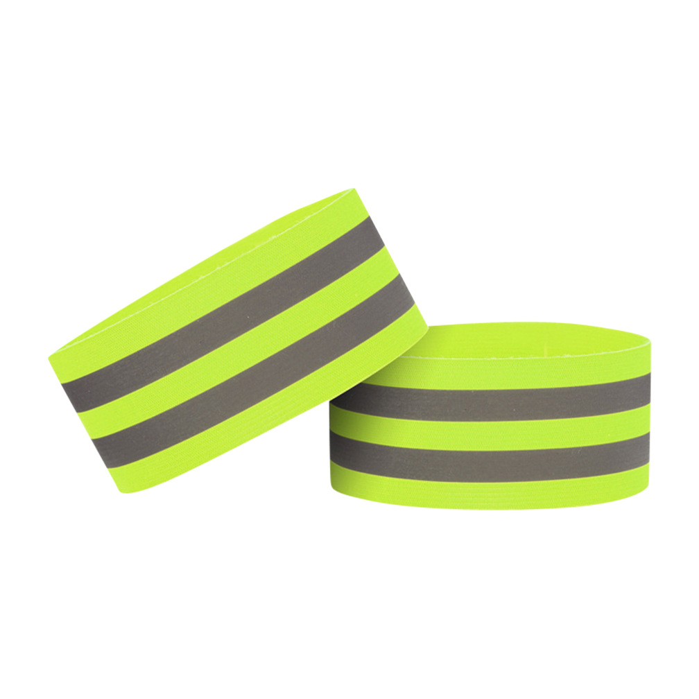 Factory direct sales of outdoor sports reflective wristbands, arm bands, safety reflective wristbands, night running and cycling elastic wristbands. Factory direct sales of outdoor sports wristbands, safety reflective wristbands, traffic cycling and night running luminous arm bands detail image 3