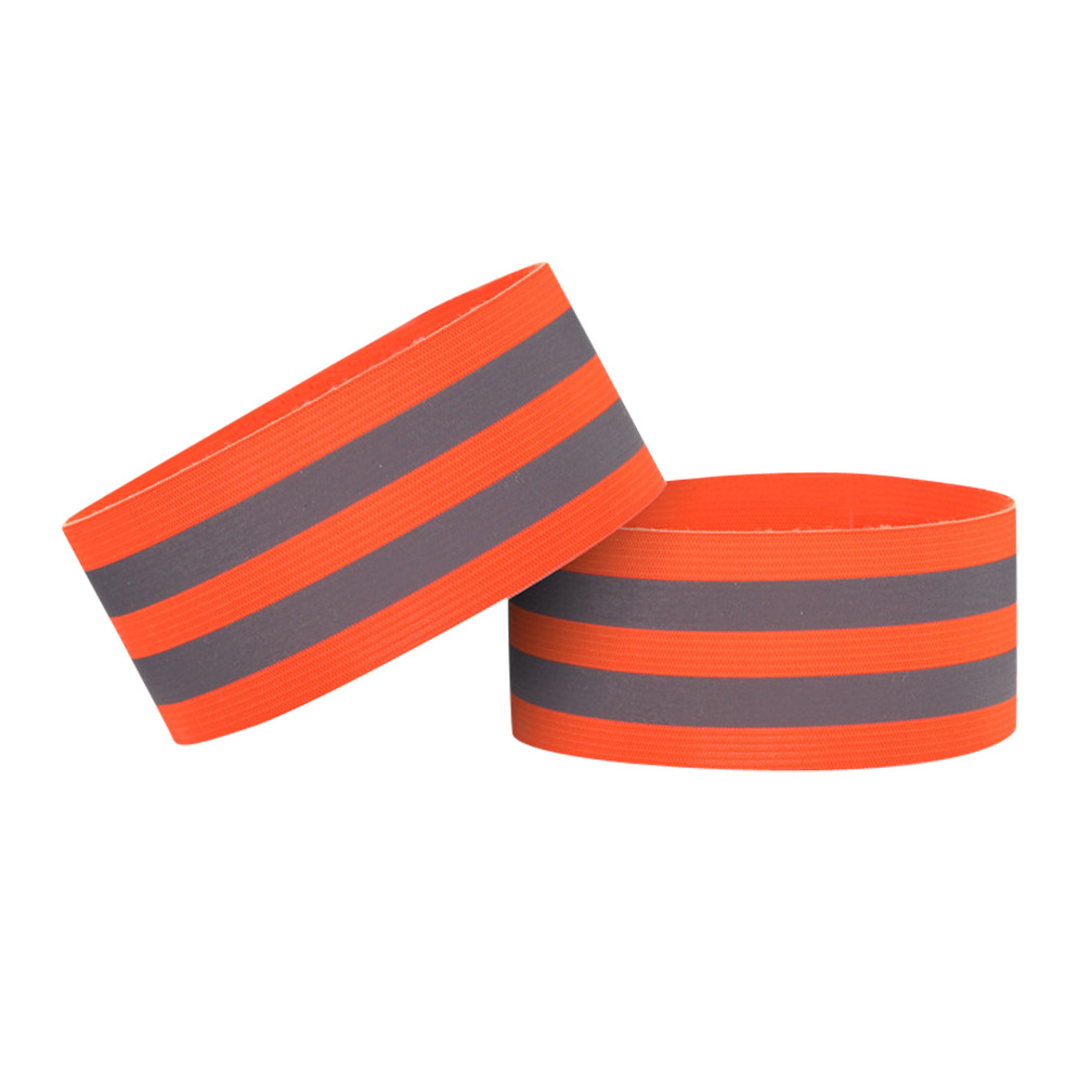 Factory direct sales of outdoor sports reflective wristbands, arm bands, safety reflective wristbands, night running and cycling elastic wristbands. Factory direct sales of outdoor sports wristbands, safety reflective wristbands, traffic cycling and night running luminous arm bands Application Scenario