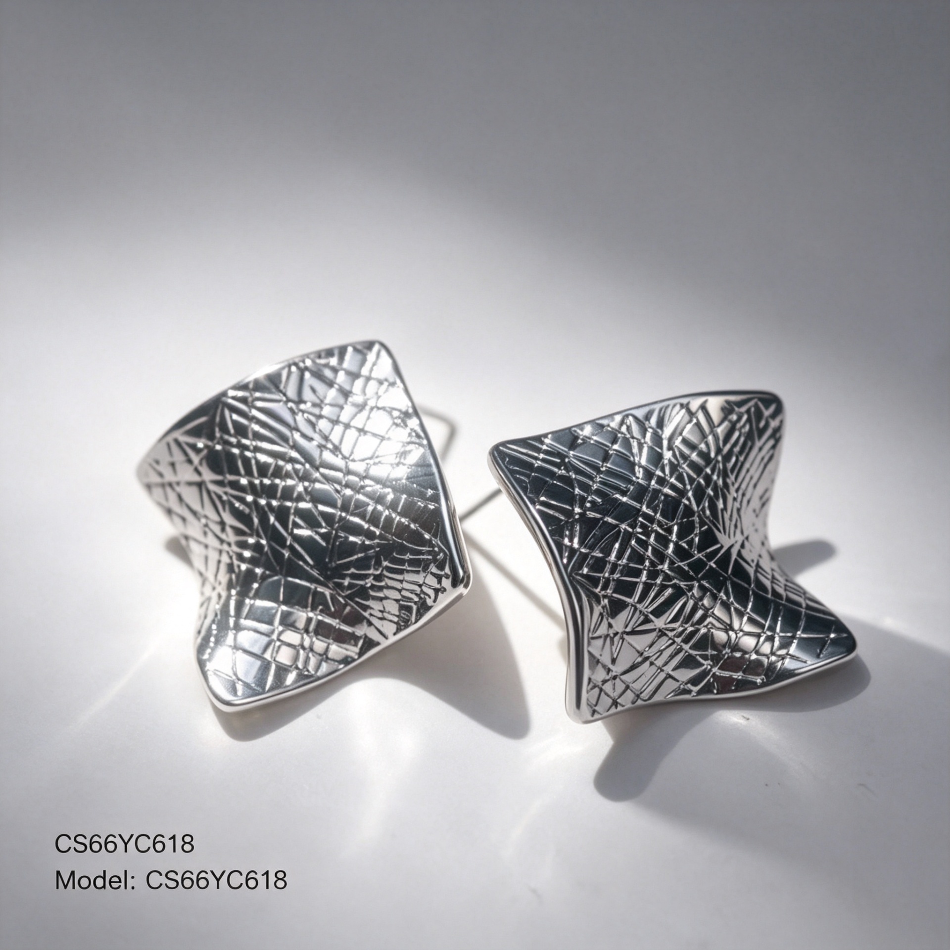 Chunshi Original silver-textured female side face earrings, earrings, stud earrings, silver needle vintage accessories details Picture