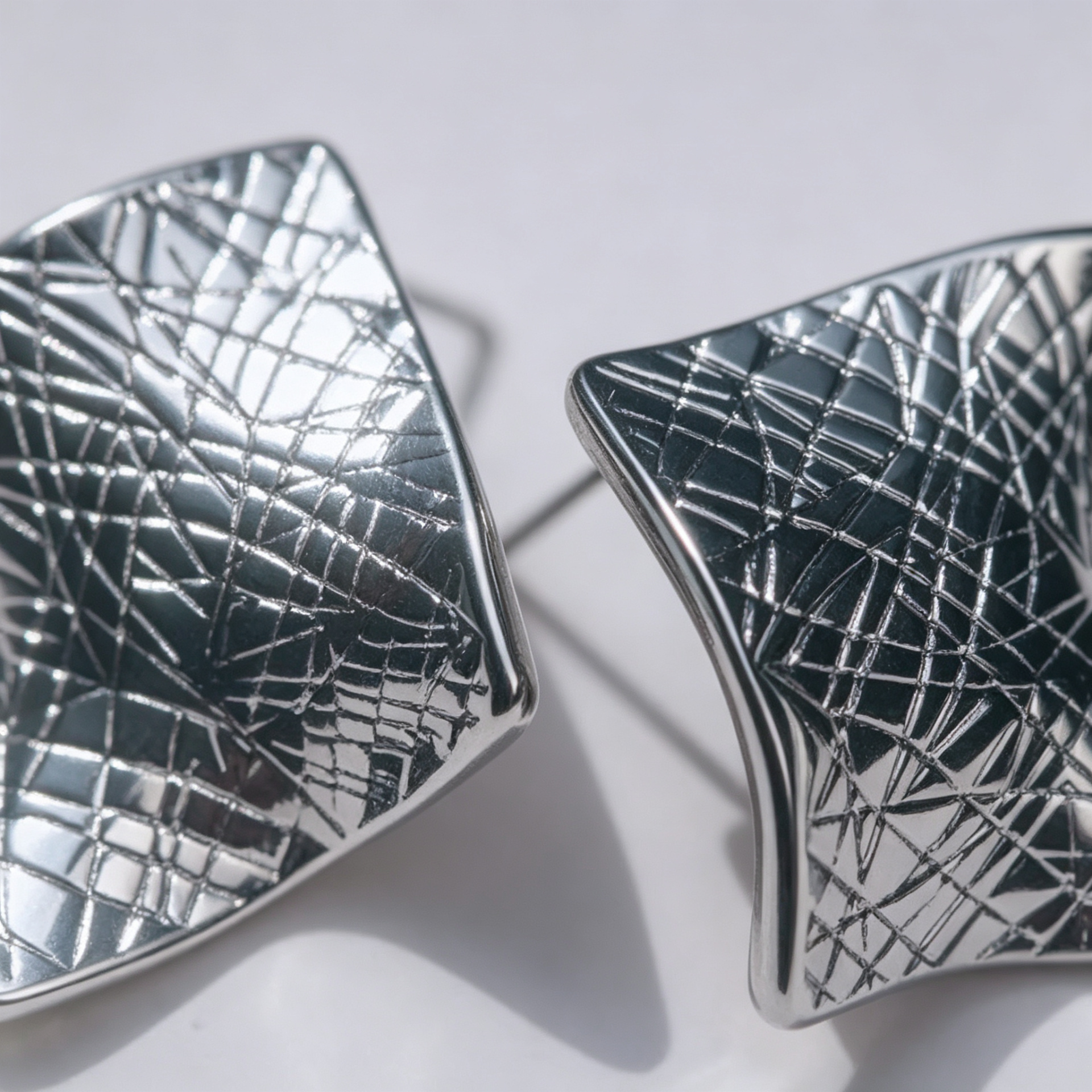 Chunshi Original silver-textured female side face earrings, earrings, stud earrings, silver needle vintage accessories Specification image