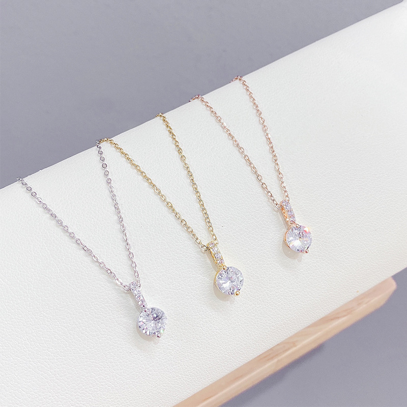 A new high-end necklace with a unique Japanese and Korean style, a heart-shaped and cold style, and a collarbone chain for women's hair accessories Specification image
