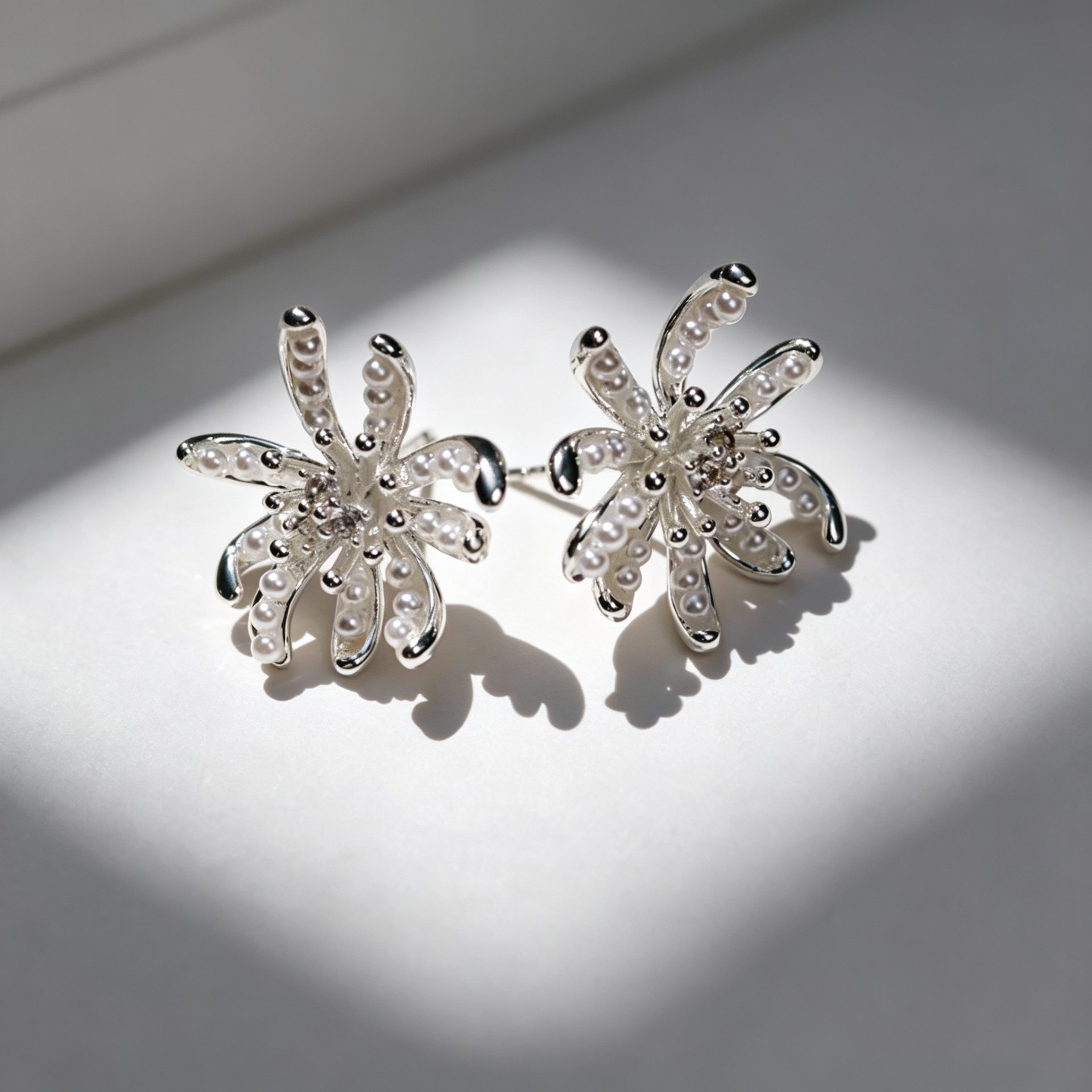 Chunshi Original Silver Pearl Flower Stud 925 Silver Earrings Set Specification image