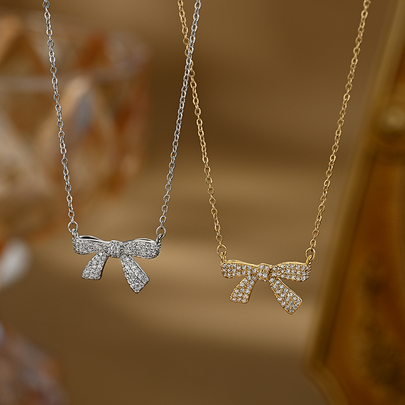 This unique and stylish bow necklace is a versatile daily accessory. It features a Korean collarbone chain that is elegant, dignified and sweet pic 1