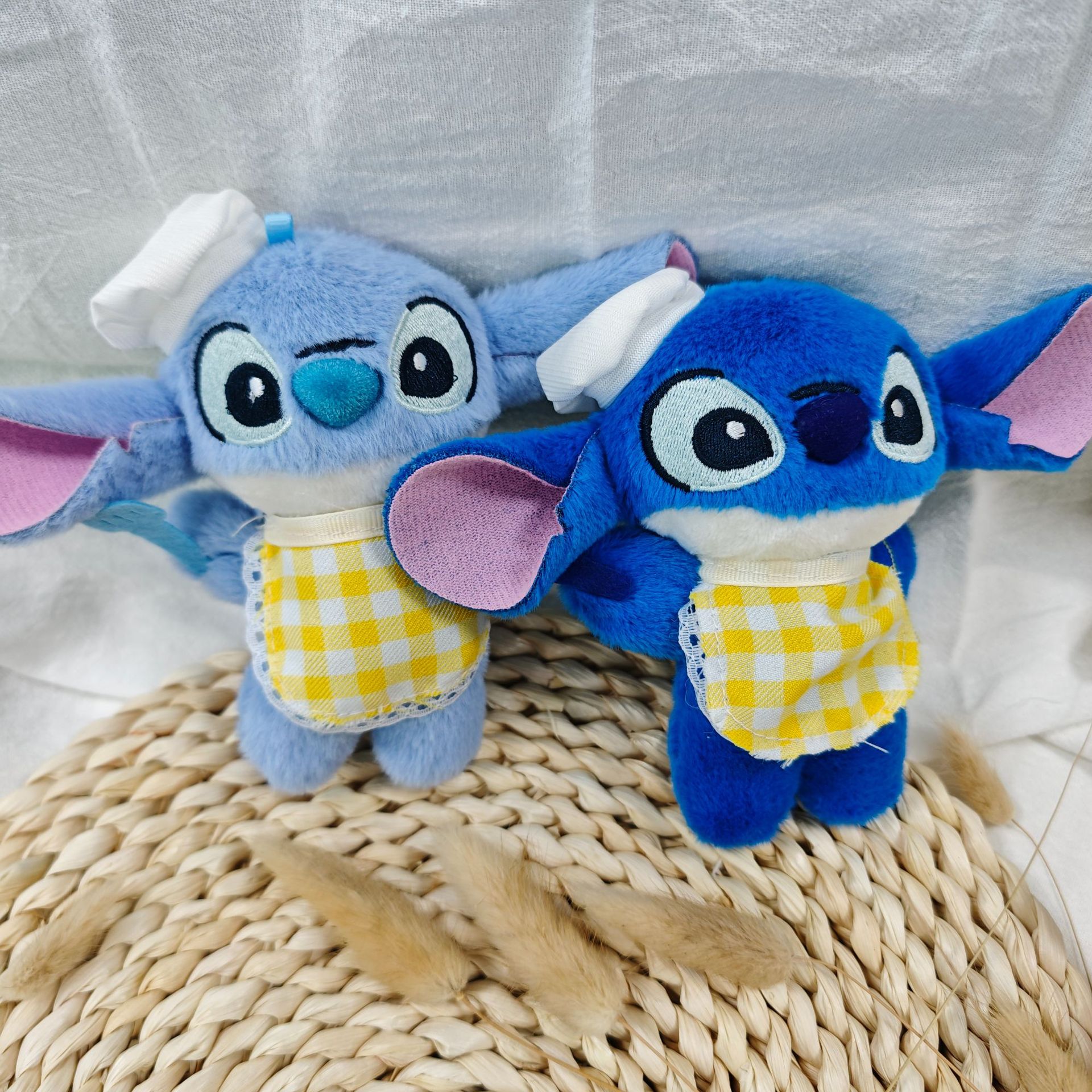 Chef Stitch's creative 4-inch plush pendant, claw machine, doll, key pendant, car bag, hanging accessory, gift, cartoon transformation keychain, dress-up doll, hanging accessory, plush toy, cute wholesale