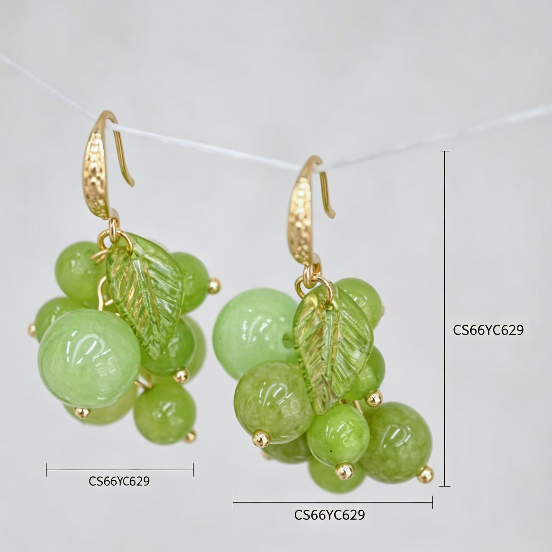 Spring Shi Original green grape-shaped female side face earrings, earrings, stud earrings, silver needle vintage accessories Specification image