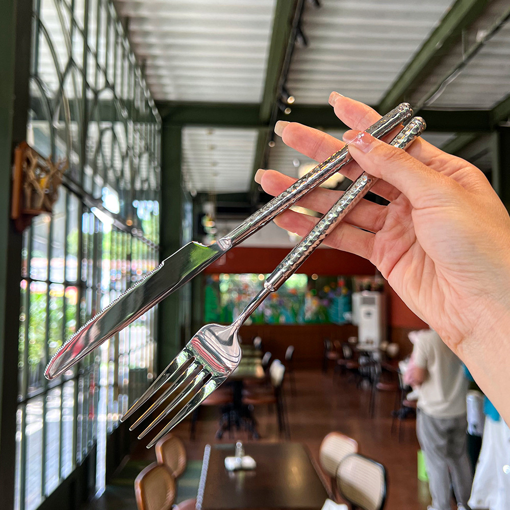 Silver hammer-textured 304 premium stainless steel tableware set, stainless steel forks and spoons, high-end restaurant and hotel universal tableware Specification image