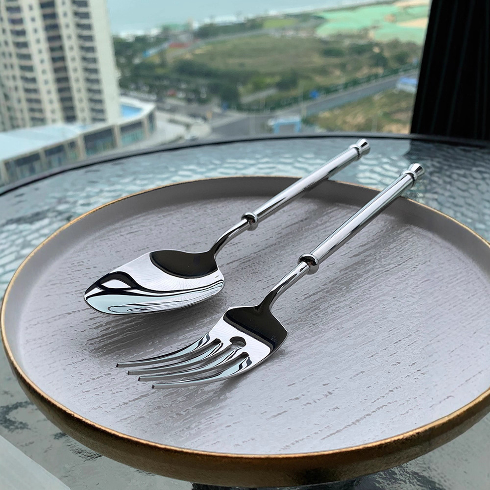 304 silver premium stainless steel knife, fork and spoon cylindrical handle high-end restaurant spoon and fork set Application Scenario