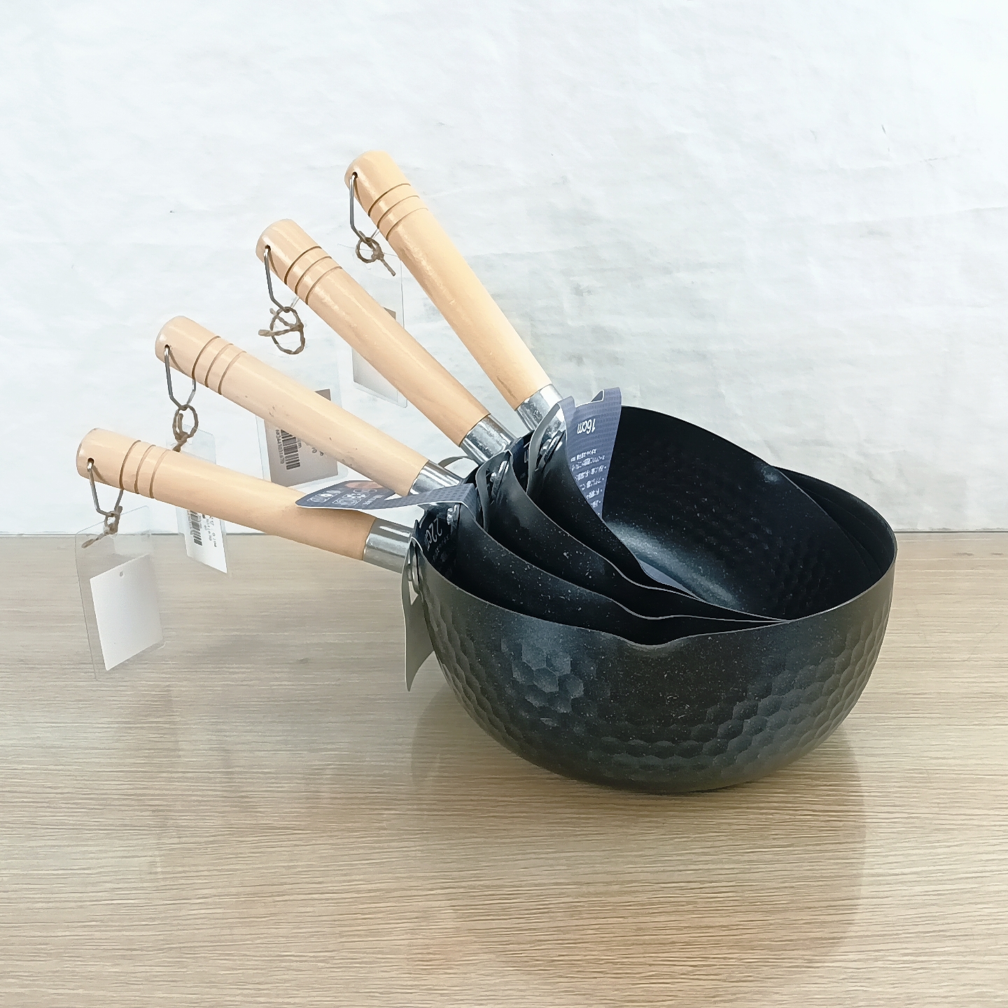 DF68244 Japanese hammer-patterned snow flat pot, multi-functional tourmaline non-stick pot, small milk pot, baby food pot, small pot, DF TRADINGHOUSE Application Scenario