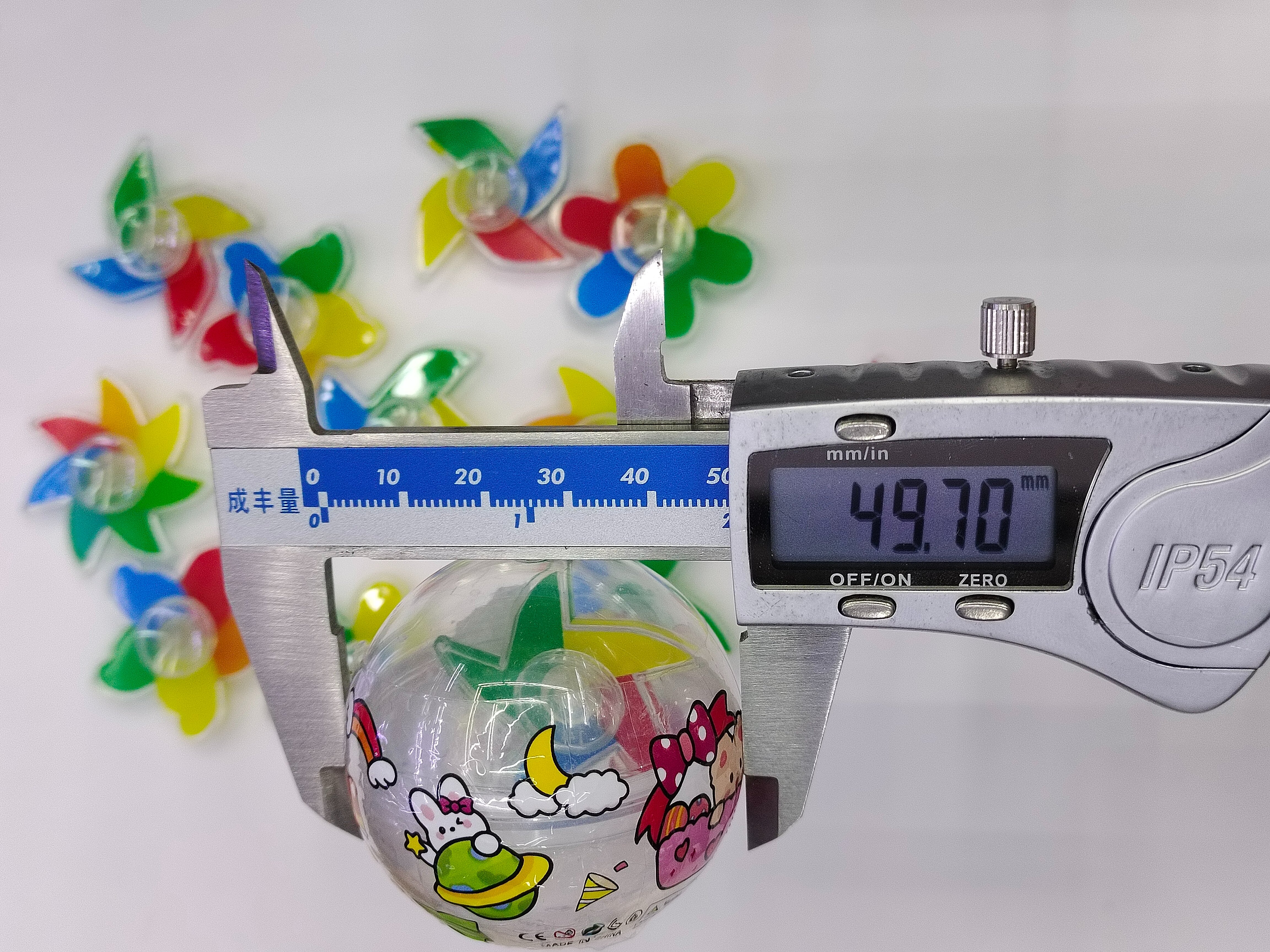 Small top toy 50mm gacha machine coin-operated ball Application Scenario