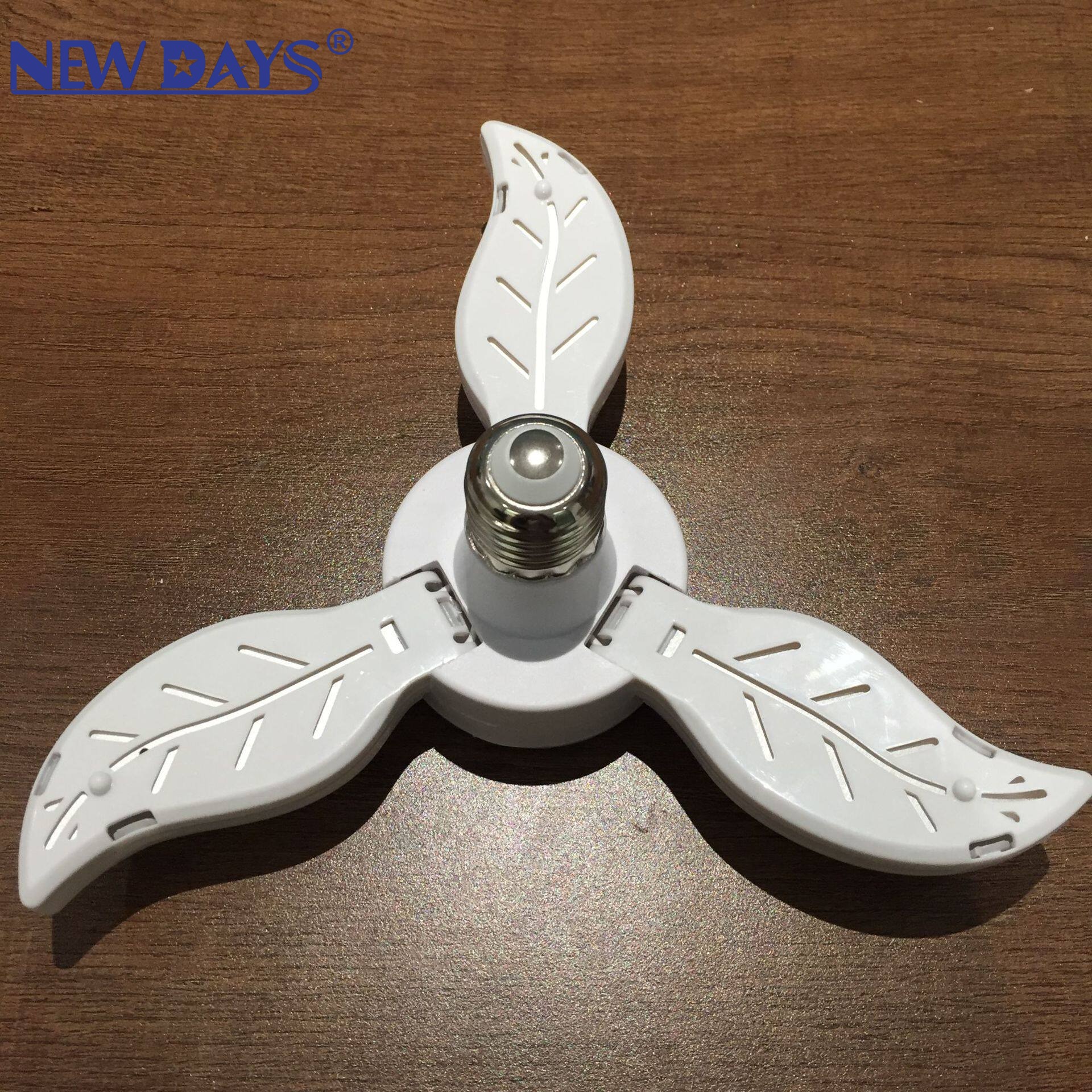 NEWDAYS brand cross-border new product LED bulb leaf lamp, Mango Lamp three-leaf +1 eye-protecting folding lamp, Screw E27-port energy-saving high-brightness lighting lamp bulb leaf lamp bulb details Picture