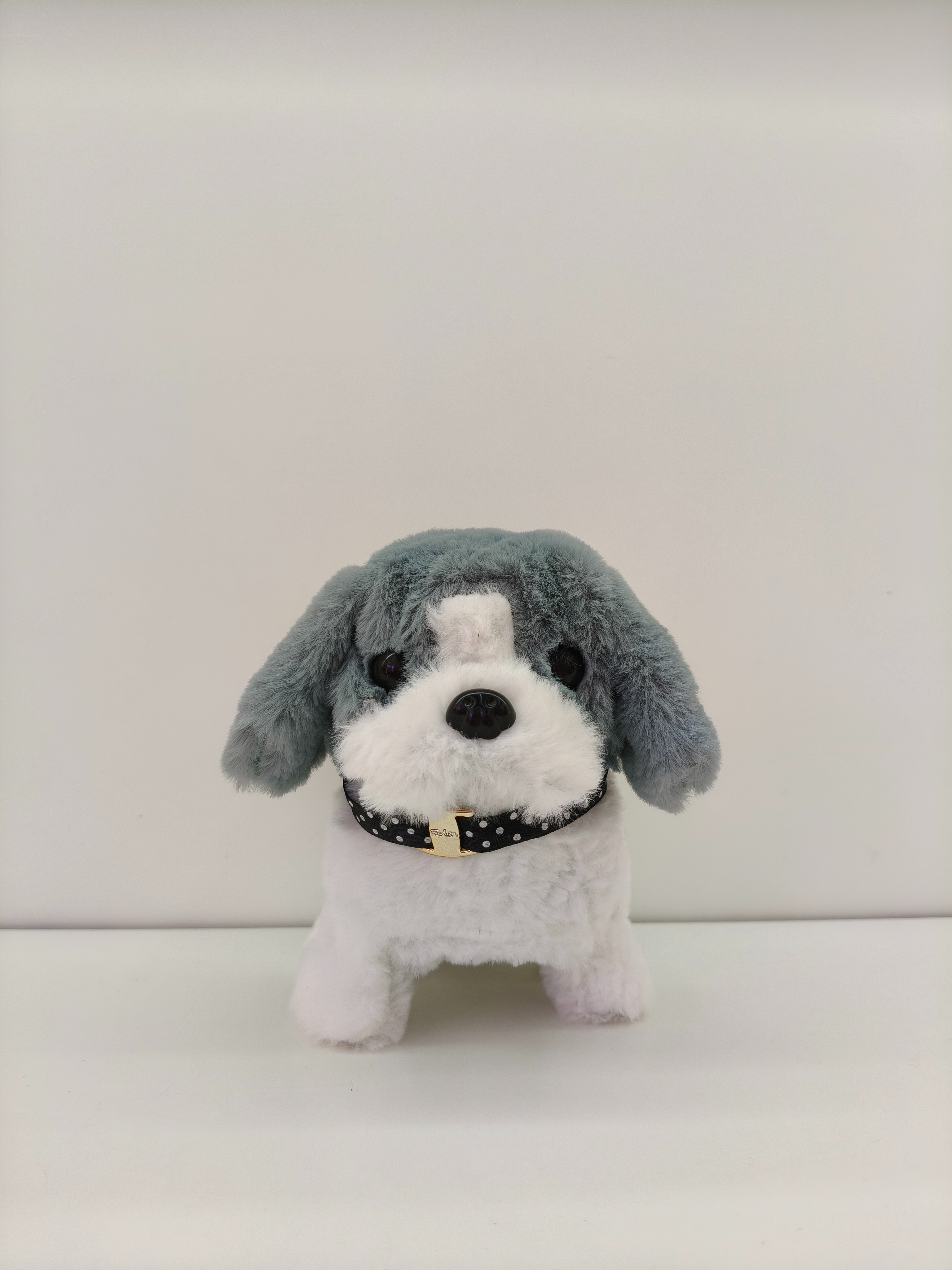 St. Bernard's big-headed dog can walk and bark. Multicolored puppy plush toy, children's toy details Picture