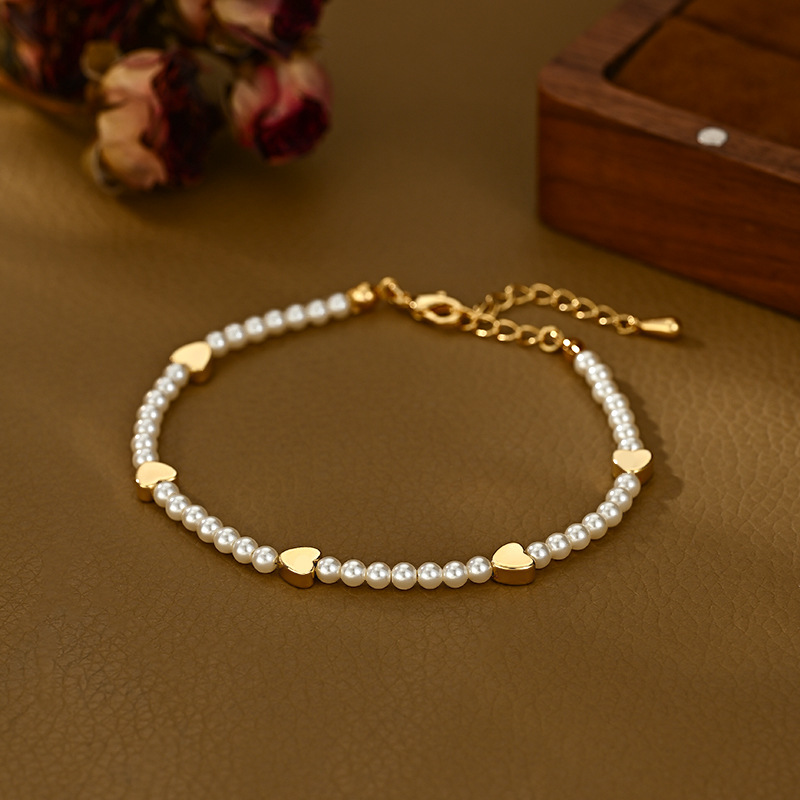 Spring and Summer new retro French pearl jewelry for women, Korean fashion design sense heart-shaped bracelet, ins style jewelry