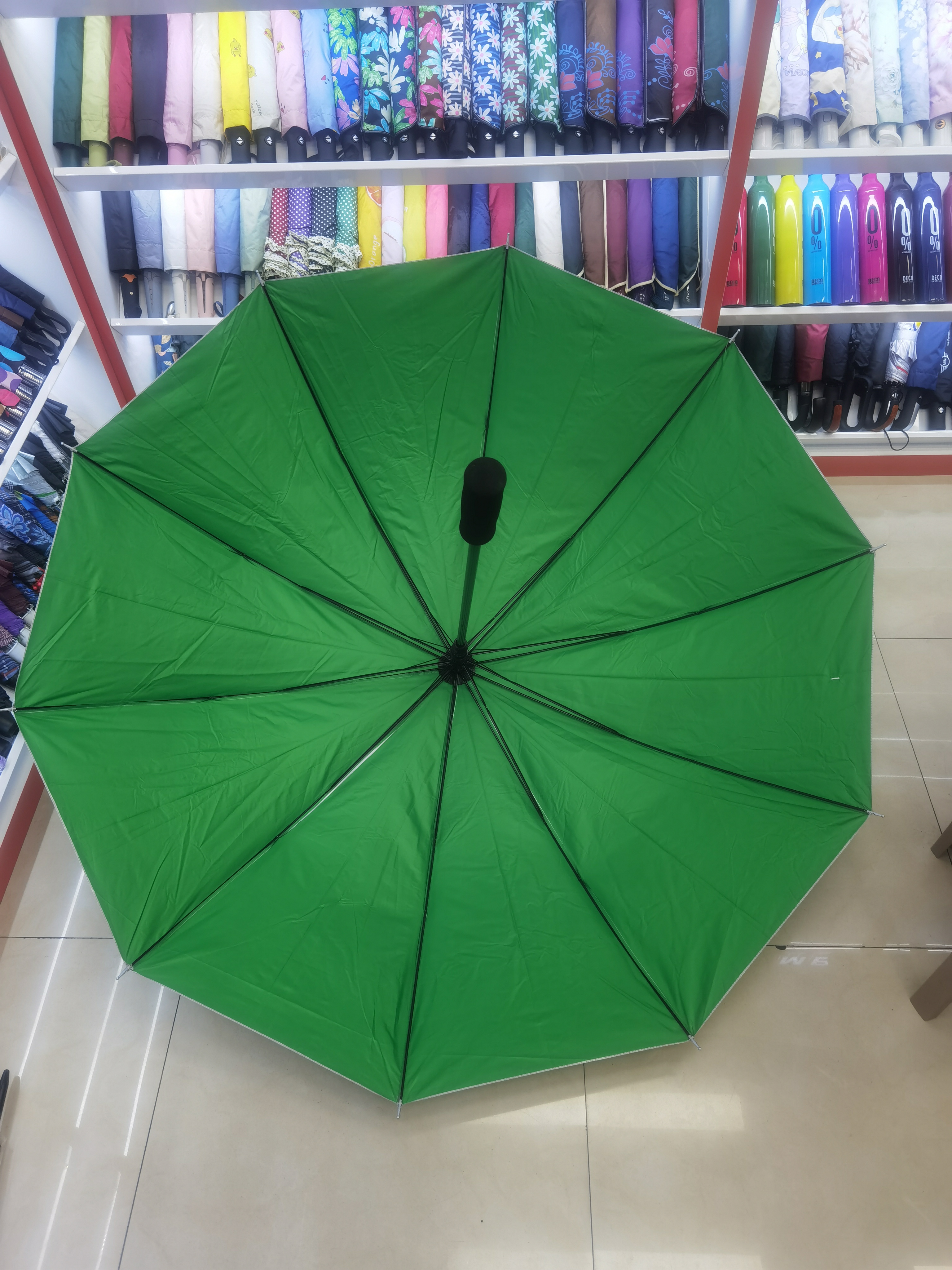 Anti-silver rubber straight rod long umbrella, enlarged and thickened 10-bone silver rubber umbrella, automatic EVA handle export umbrella Item Picture