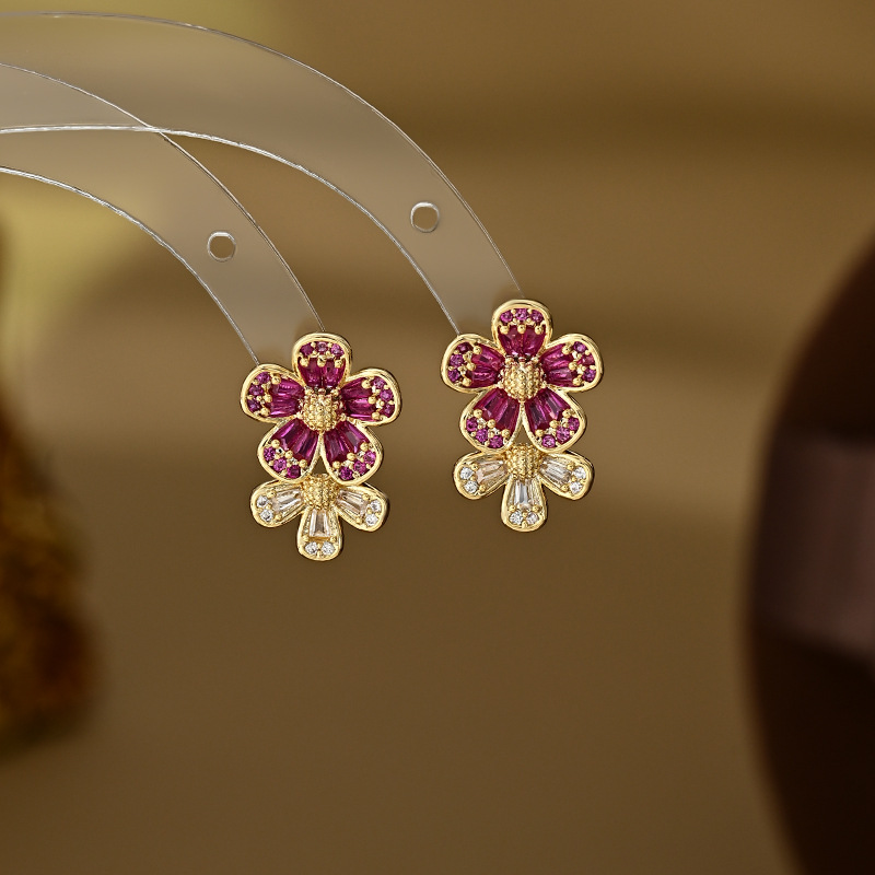 في صيف 2026، تم تقديم 925 إبرة فضية حلوة من تصميم الأقحوان Item Picture