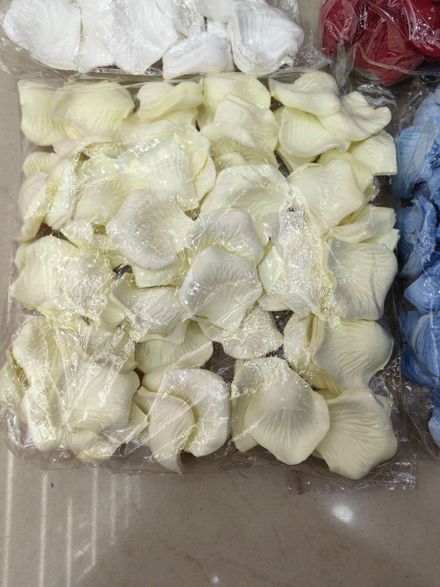 婚庆用品玫瑰花瓣花片喜庆用品撒花花瓣场景布置花瓣