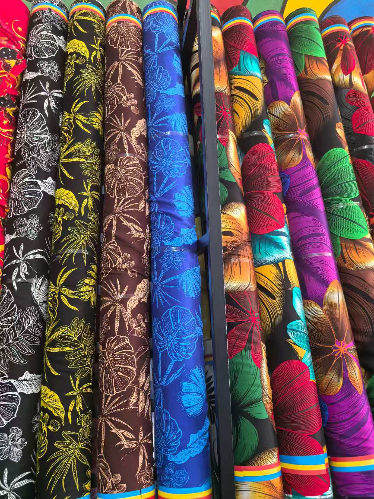 South Pacific tribe printed rayon fabric seaside vacation sun protection coverings one-piece wrap skirts factory wholesale viscose (rayon) fabric Qni clothing materials Specification image