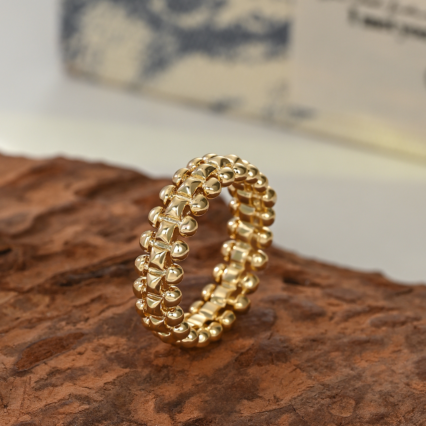 2026 New niche and fashionable double willow stud design couple rings, a versatile style