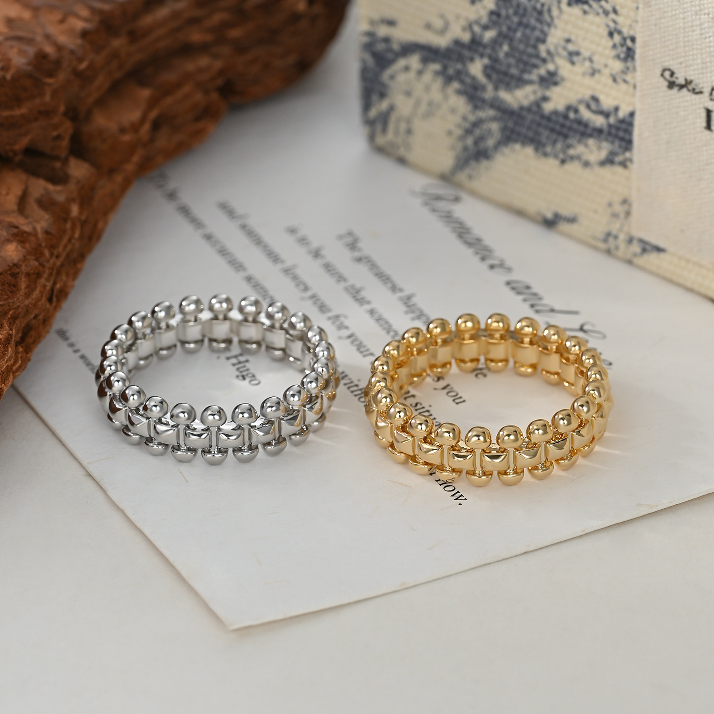 2026 New niche and fashionable double willow stud design couple rings, a versatile style Item Picture
