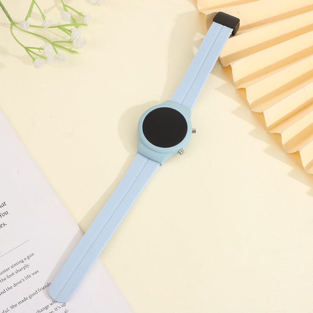 This color LED electronic watch is designed for students and is suitable for both men and women. It features a simple circular digital display with clear luminous time and date. The silicone strap and skin-friendly magnetic clasp make it easy to wear. It is a simple, versatile and elegant electronic watch Specification image