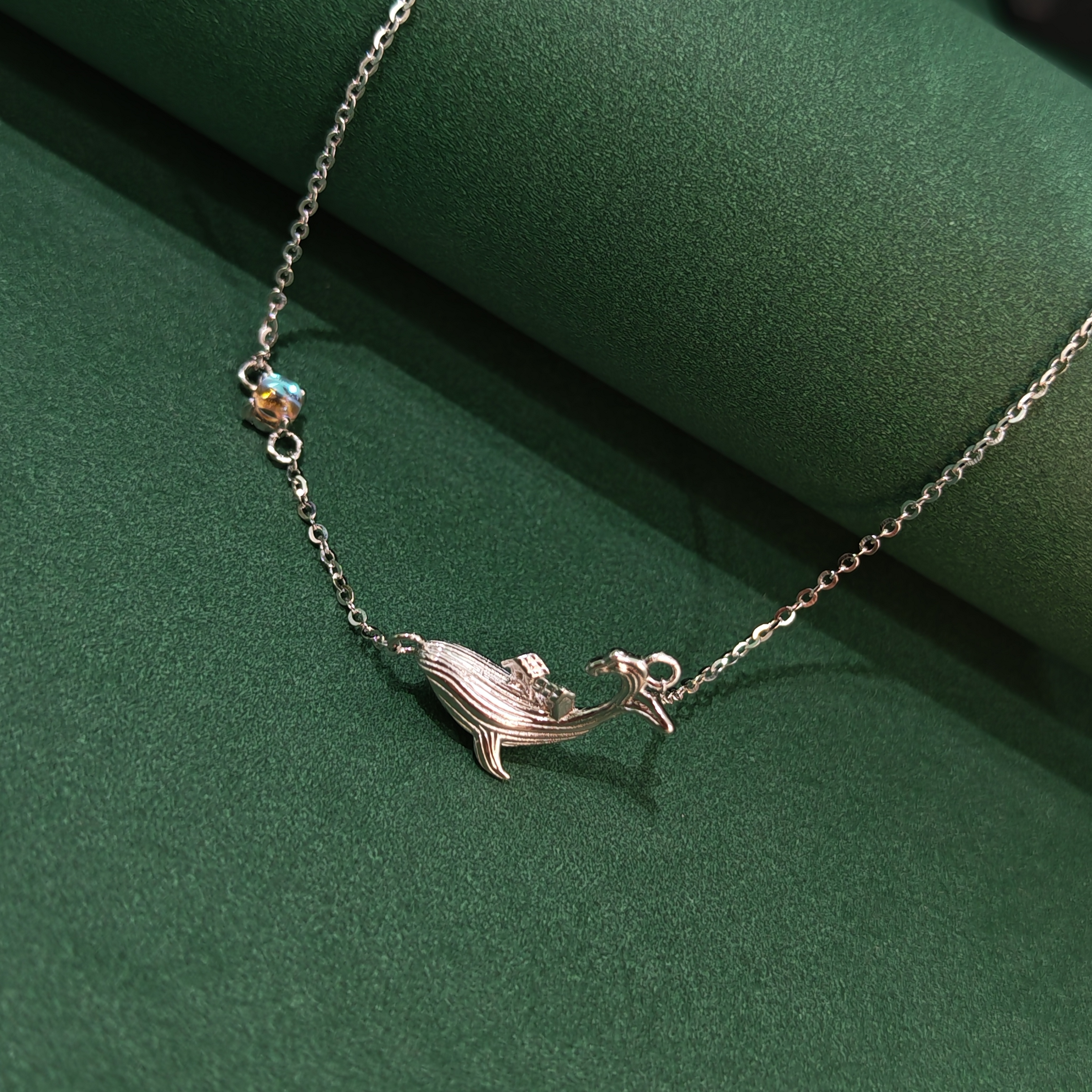 APOTOE's whale-shaped S925 silver creative and cute jewelry, "Whale Island Return", factory direct sales available for wholesale