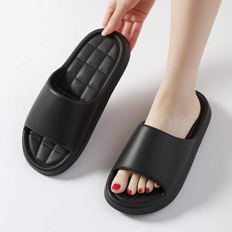New foreign trade comfortable home slippers with a feeling of stepping on feces, couple EVA all-season versatile comfortable indoor shoes, worn on the outside of beach slippers Item Picture