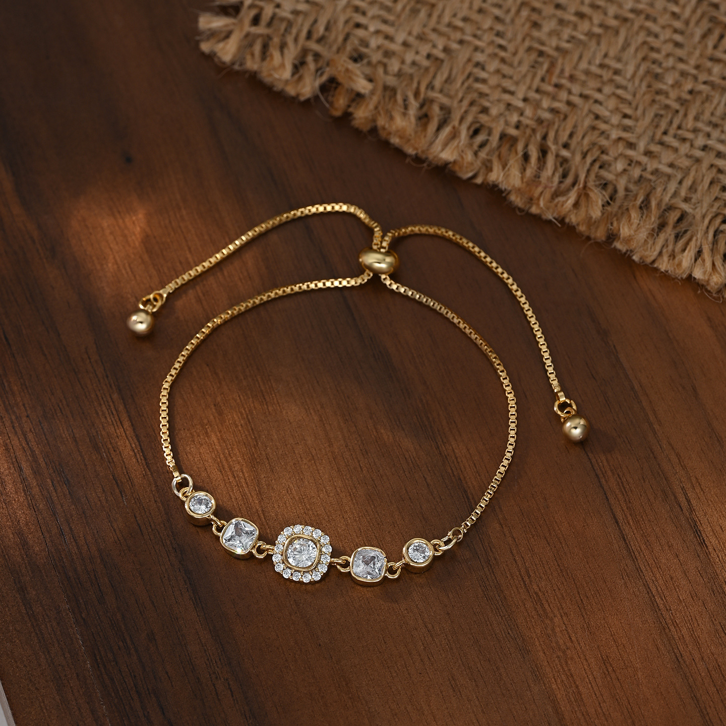 2026 New niche, unique and distinctive cube sugar geometric daily versatile bracelet