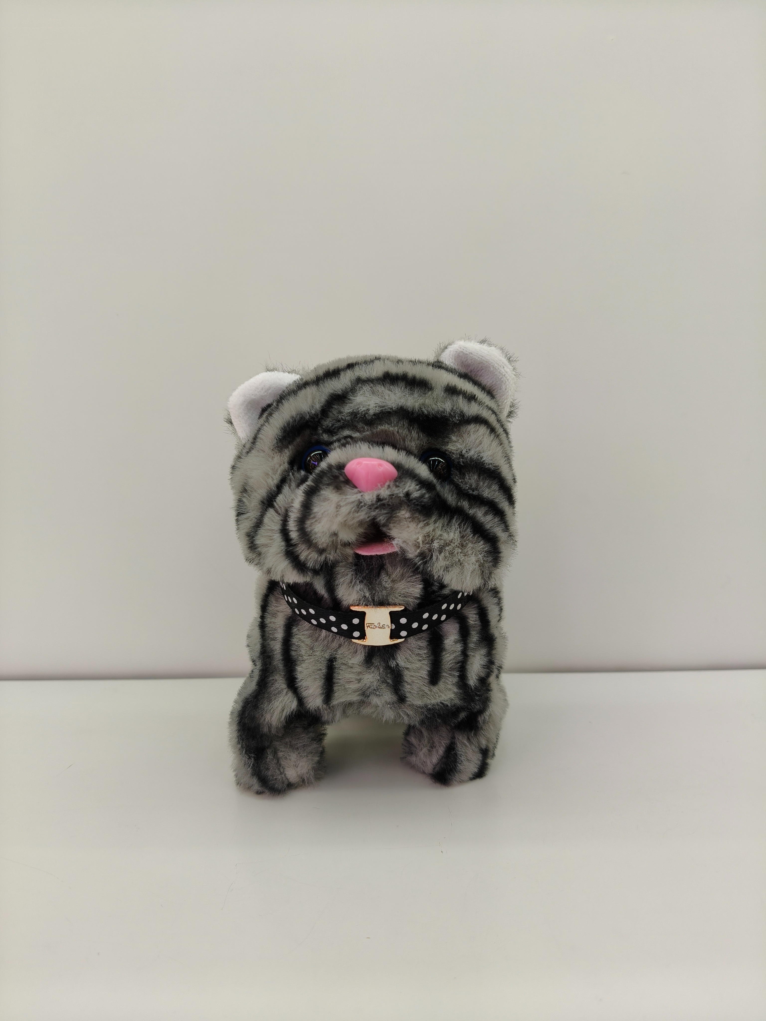 A collar cat plush puppy doll, a cute toy puppy that can walk and bark Application Scenario