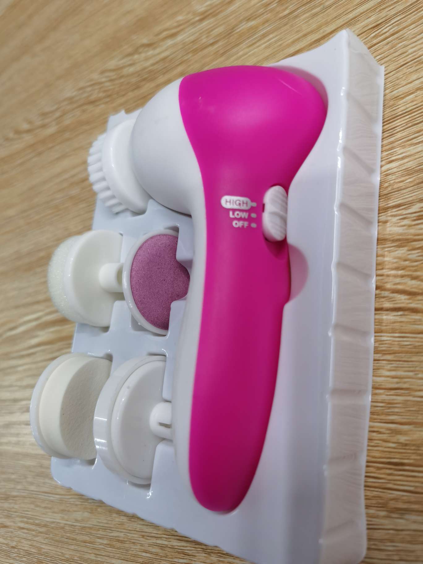 Five-in-one electric facial cleanser, facial cleansing device, facial cleaner, blackhead and pore cleaning instrument, facial massage brush detail image 4