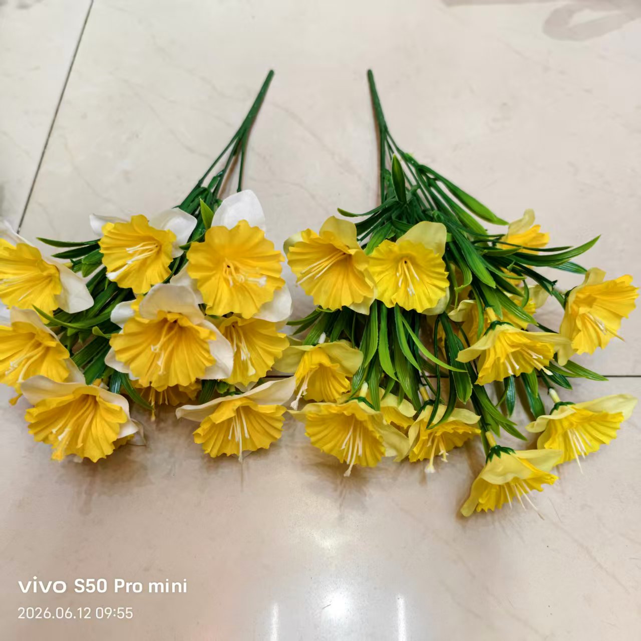 جوف الزخارف في جوف الفصح في جوف عيد الفصح Item Picture