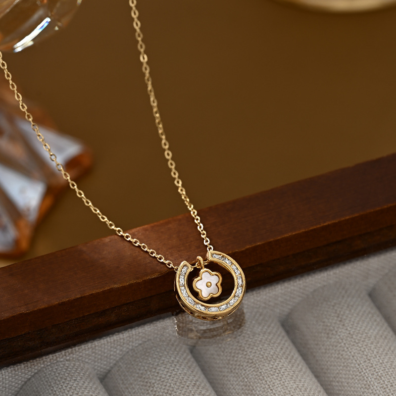 A unique and distinctive four-leaf clover open-top necklace for daily use in 2026 Item Picture