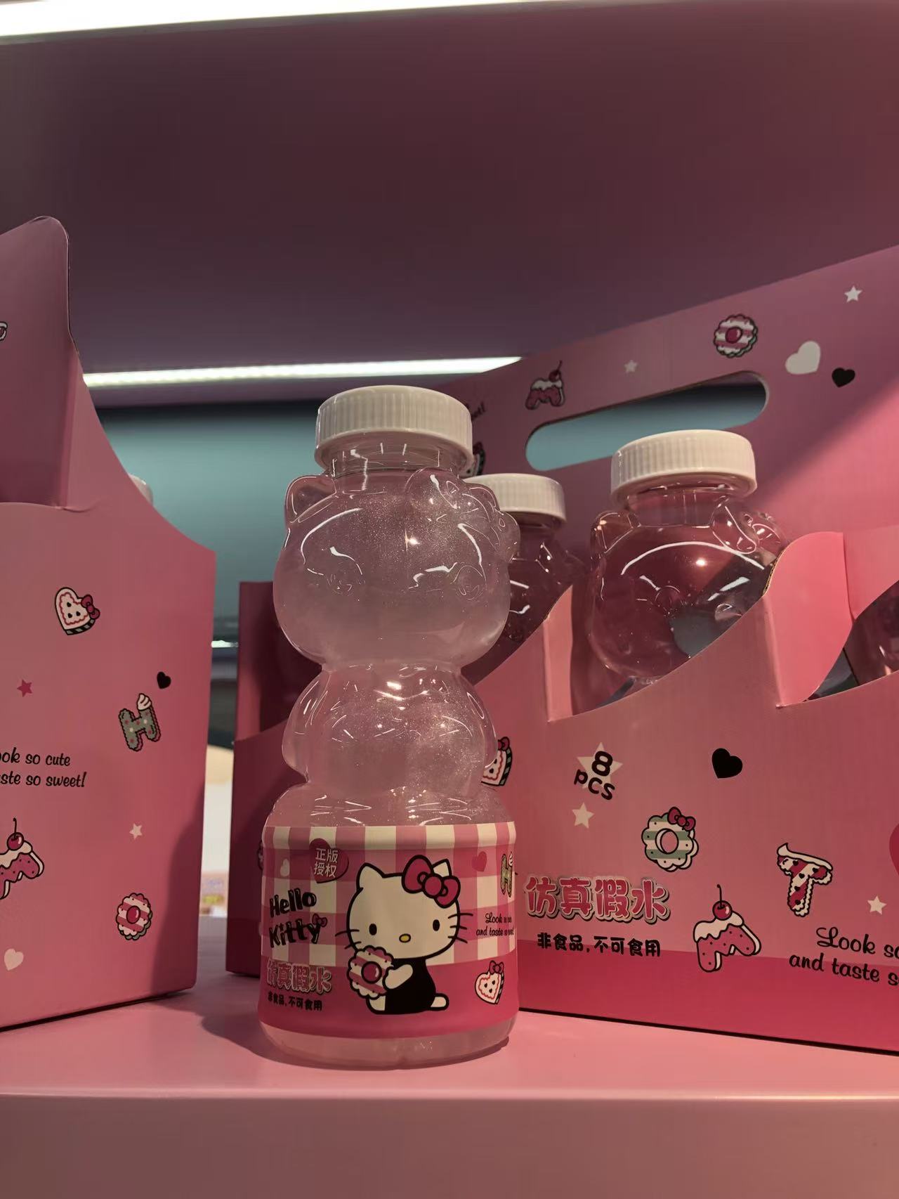 Sanrio -Hello Kitty-shaped simulated water Specification image
