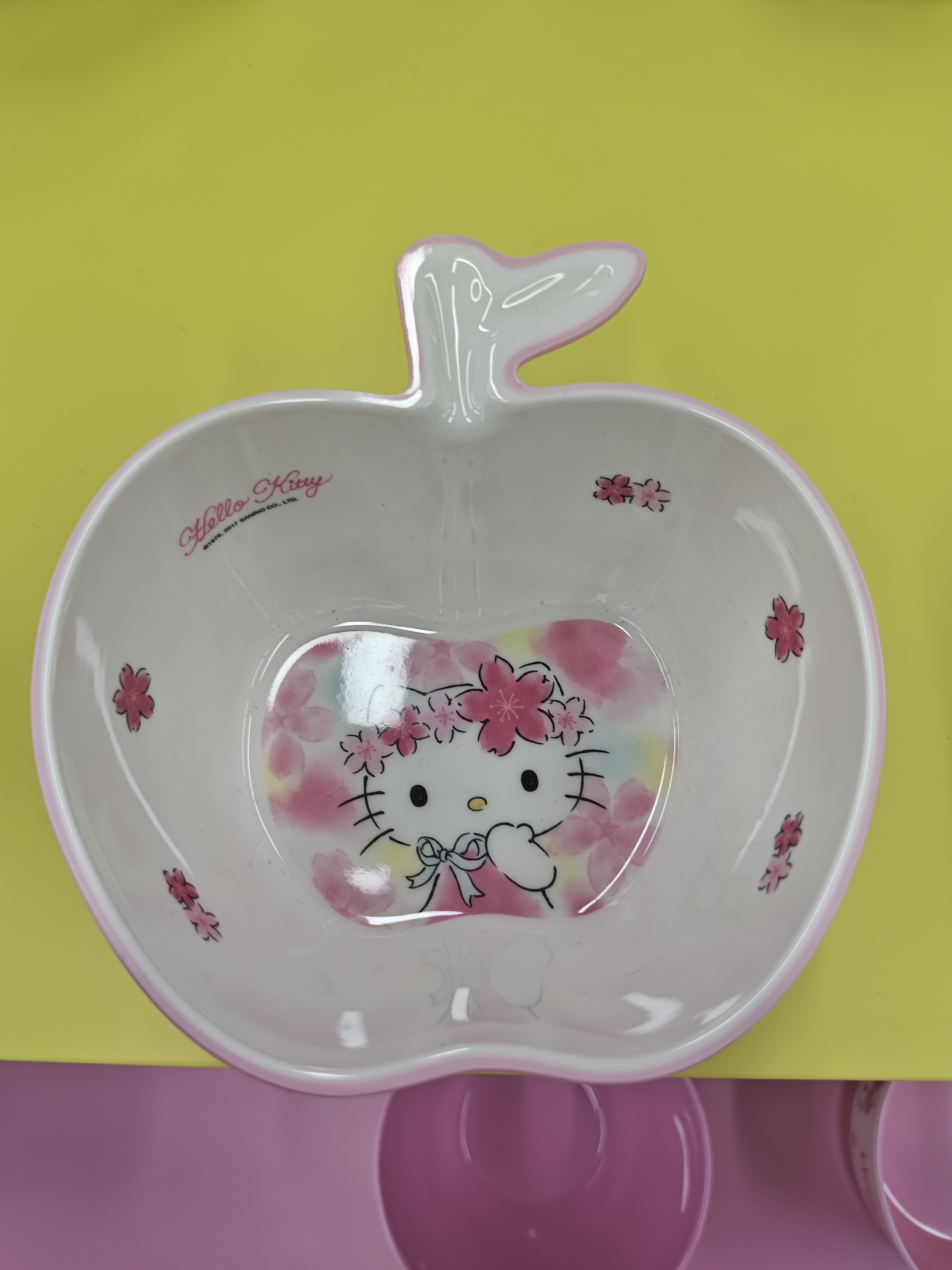 粉萌凯蒂猫双色苹果碗 FKT-S192