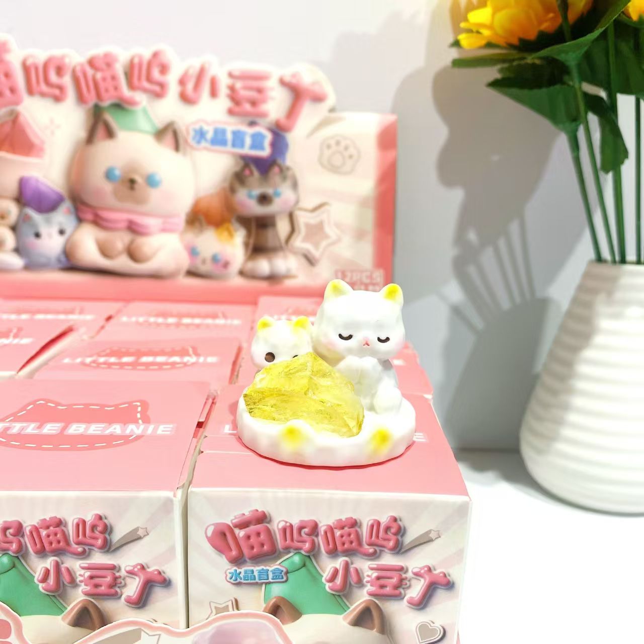 The new Meowu Little Bean Energy Crystal blind box figurine is a cute desktop decorative item Specification image