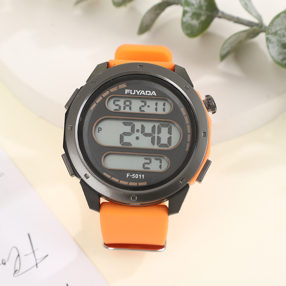 FUYADA's multi-functional electronic watch with luminous alarm clock is a high-quality waterproof electronic watch with a silicone strap and a skin-friendly alloy case. It is durable, shock-resistant and features a cool sporty style Application Scenario