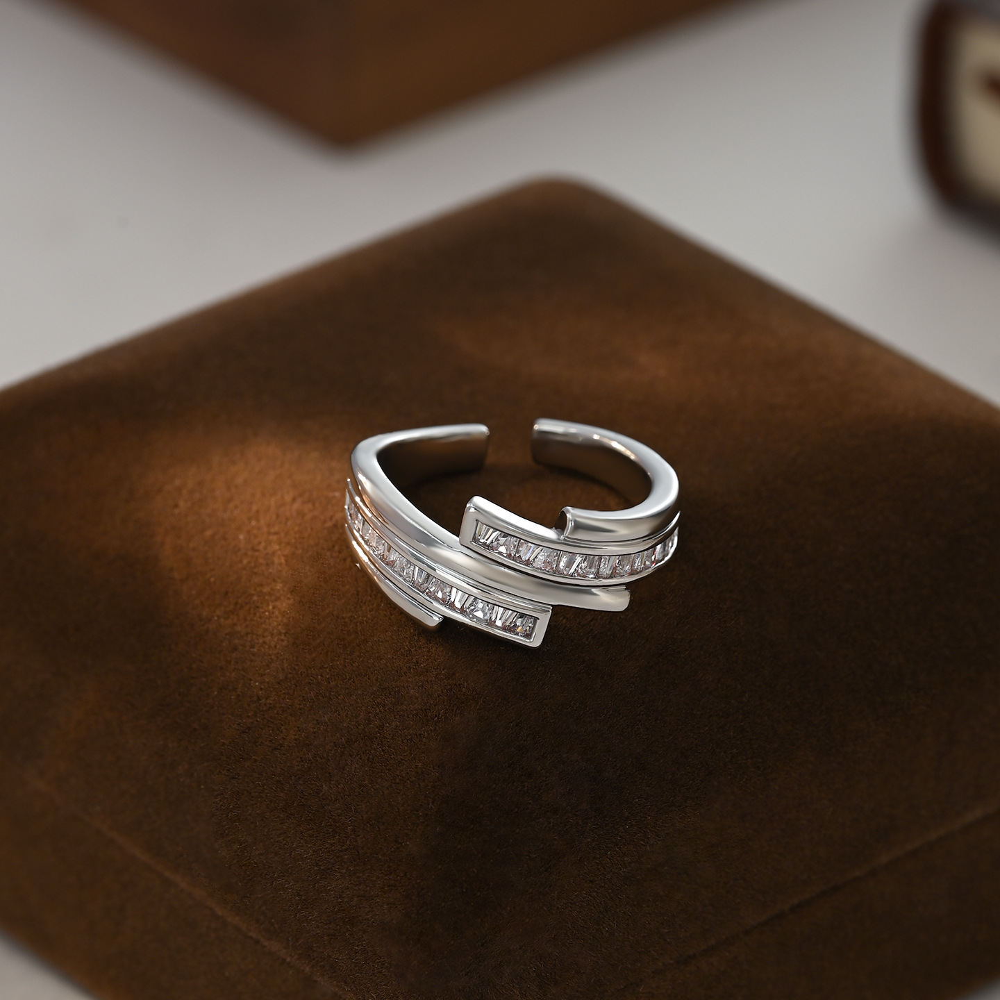 2026 New niche and unique geometric ring, simple and versatile index finger ring, a daily versatile choice details Picture