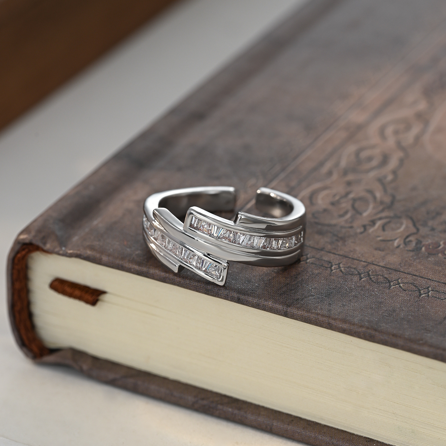 2026 New niche and unique geometric ring, simple and versatile index finger ring, a daily versatile choice Item Picture